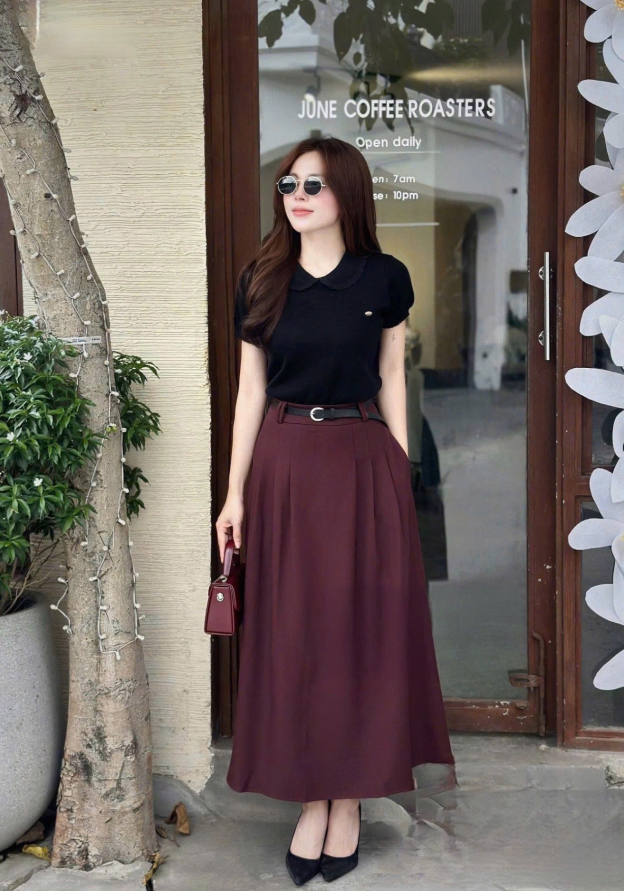 S129 - SET ÁO ĐEN CỔ SEN REN MIX CVAY ĐỎ DÀI
