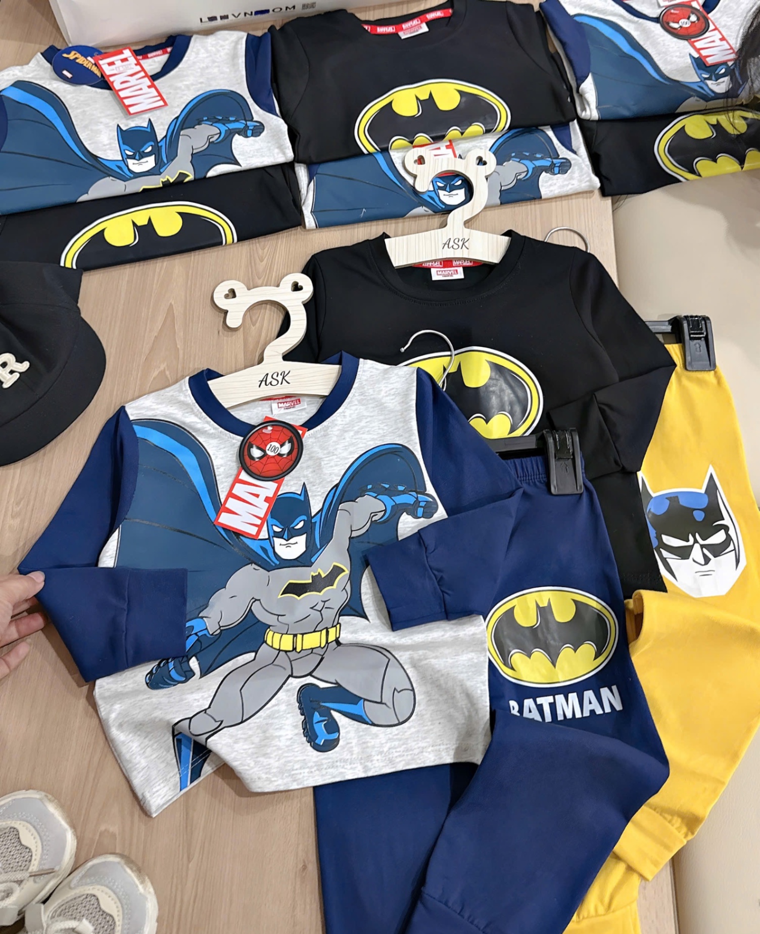 T842 - SET 2 BỘ BÉ TRAI DÀI TAY BATMAN PHỐI MÀU đen ghi