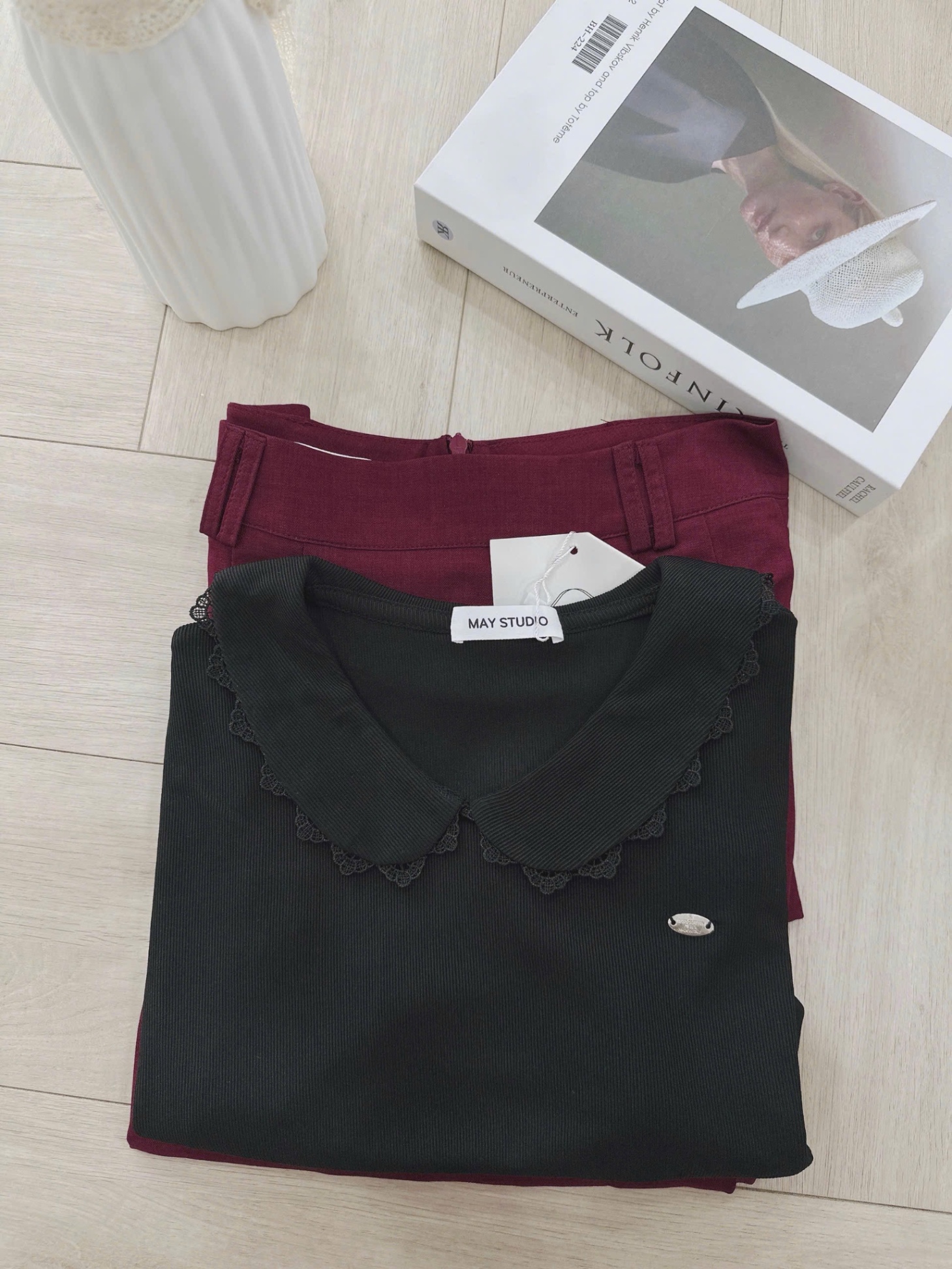 S129 - SET ÁO ĐEN CỔ SEN REN MIX CVAY ĐỎ DÀI