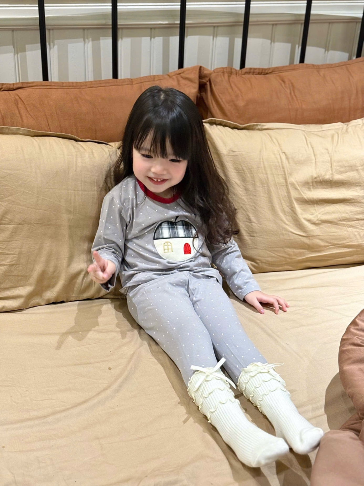 T844 - SET 2 BỘ BÉ TRAI DÀI TAY CHẤM BI TAM GIÁC MÀU