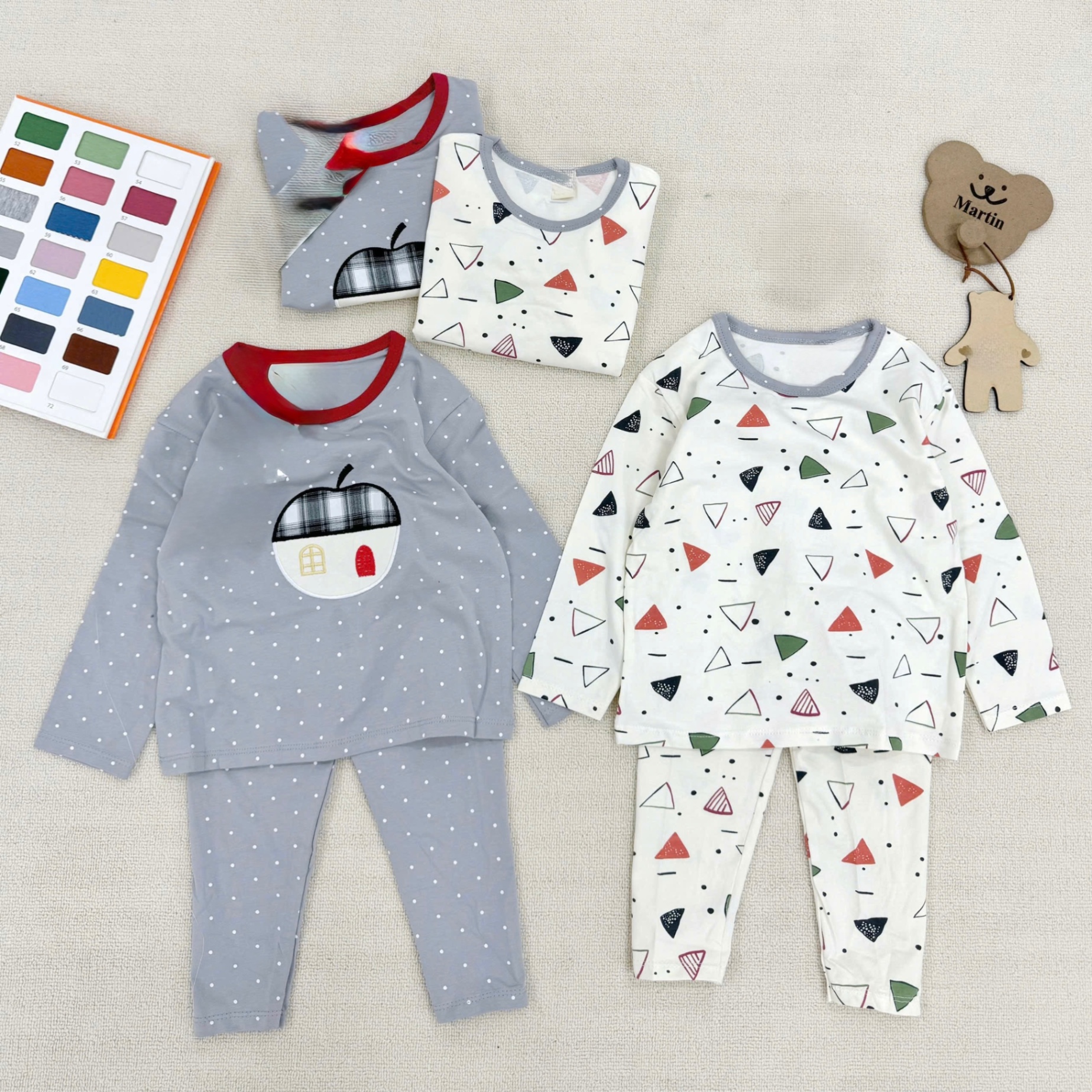 T844 - SET 2 BỘ BÉ TRAI DÀI TAY CHẤM BI TAM GIÁC MÀU
