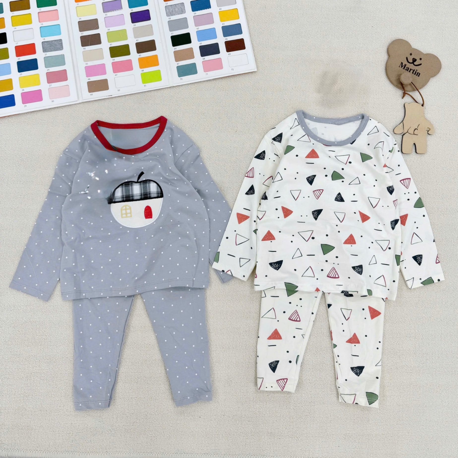 T844 - SET 2 BỘ BÉ TRAI DÀI TAY CHẤM BI TAM GIÁC MÀU
