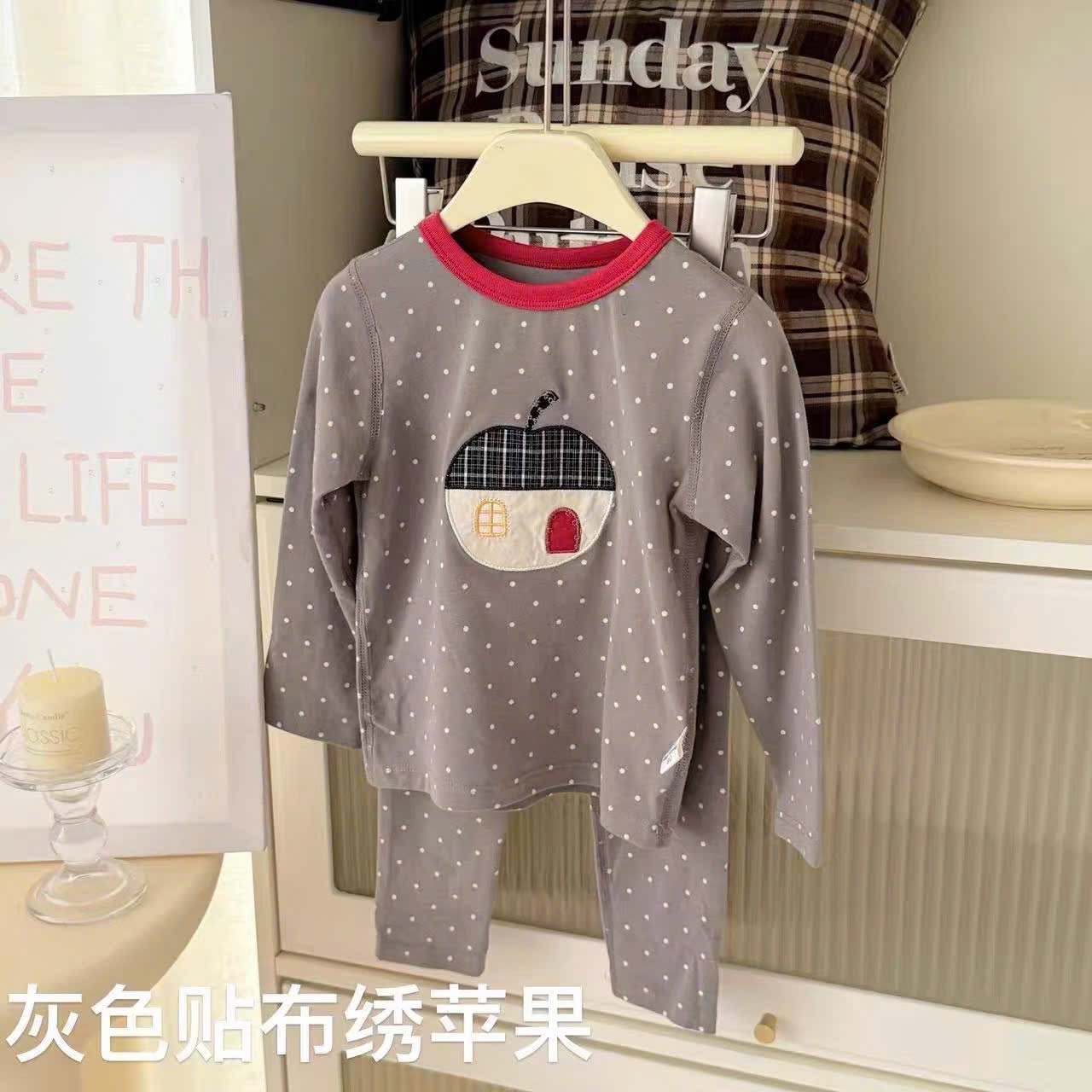 T844 - SET 2 BỘ BÉ TRAI DÀI TAY CHẤM BI TAM GIÁC MÀU