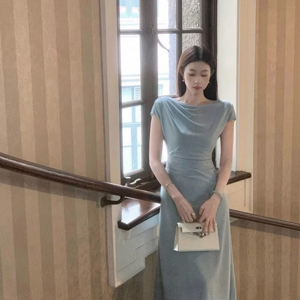 V485 - VÁY LI EO CỔ ĐỔ 2 LỚP