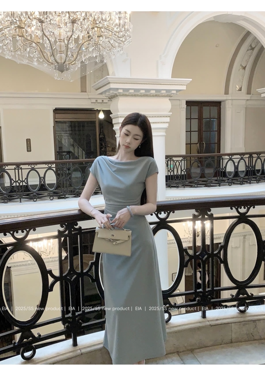 V485 - VÁY LI EO CỔ ĐỔ 2 LỚP