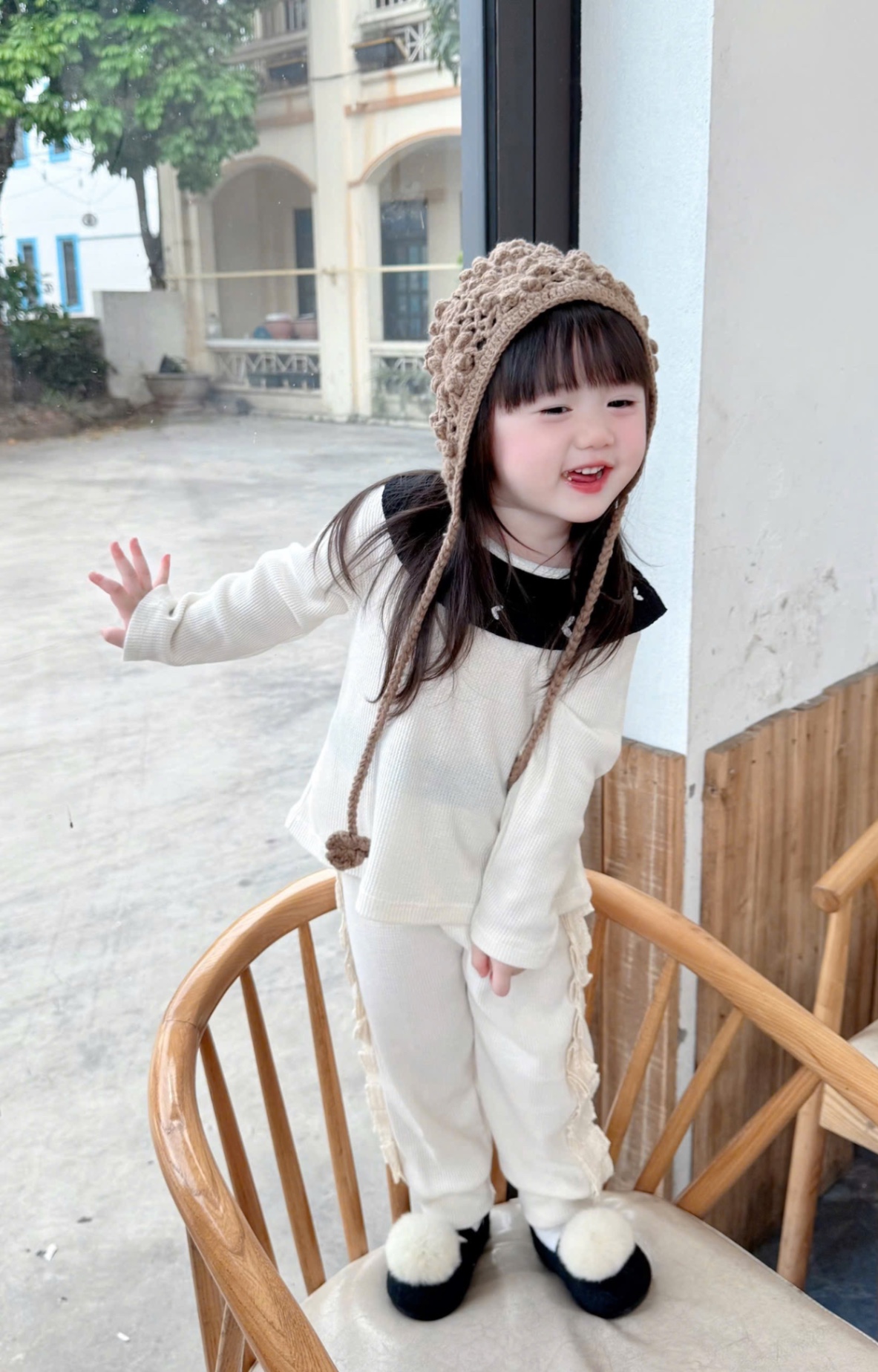 G723 - SET 2 BỘ BÉ GÁI DÀI TAY TỔ ONG TIM PHỐI ĐEN TRẮNG