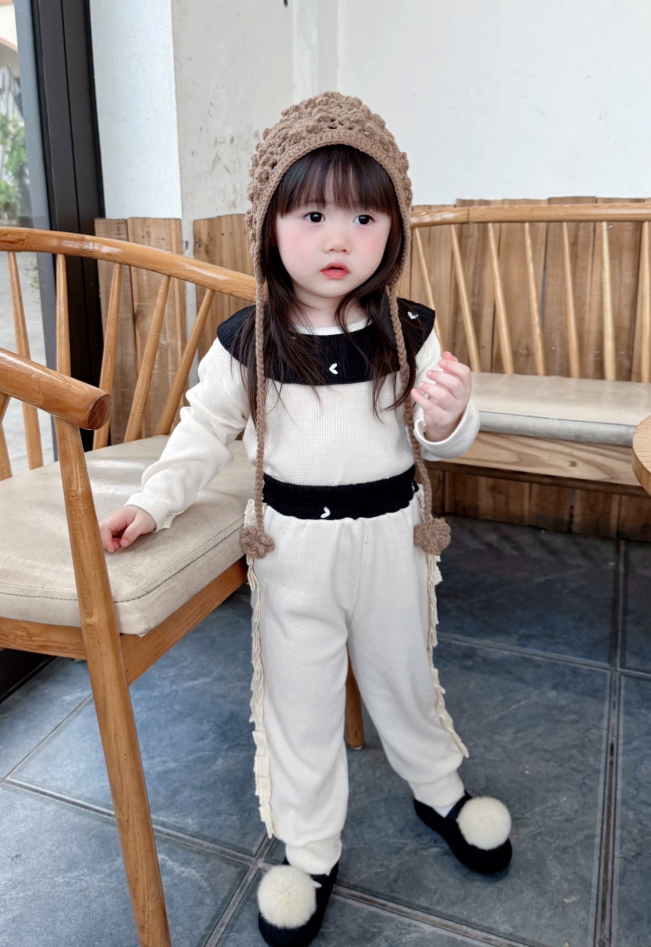 G723 - SET 2 BỘ BÉ GÁI DÀI TAY TỔ ONG TIM PHỐI ĐEN TRẮNG