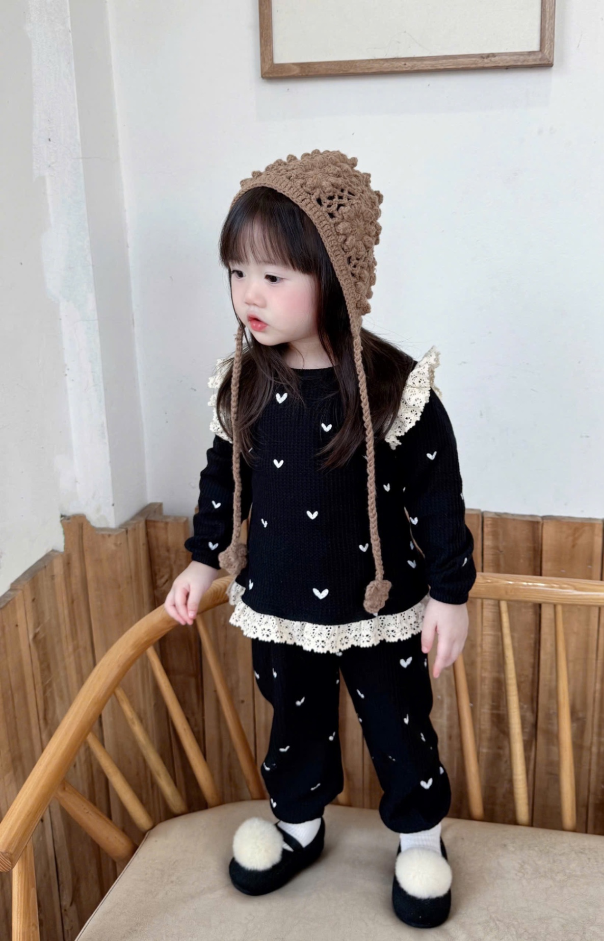 G723 - SET 2 BỘ BÉ GÁI DÀI TAY TỔ ONG TIM PHỐI ĐEN TRẮNG