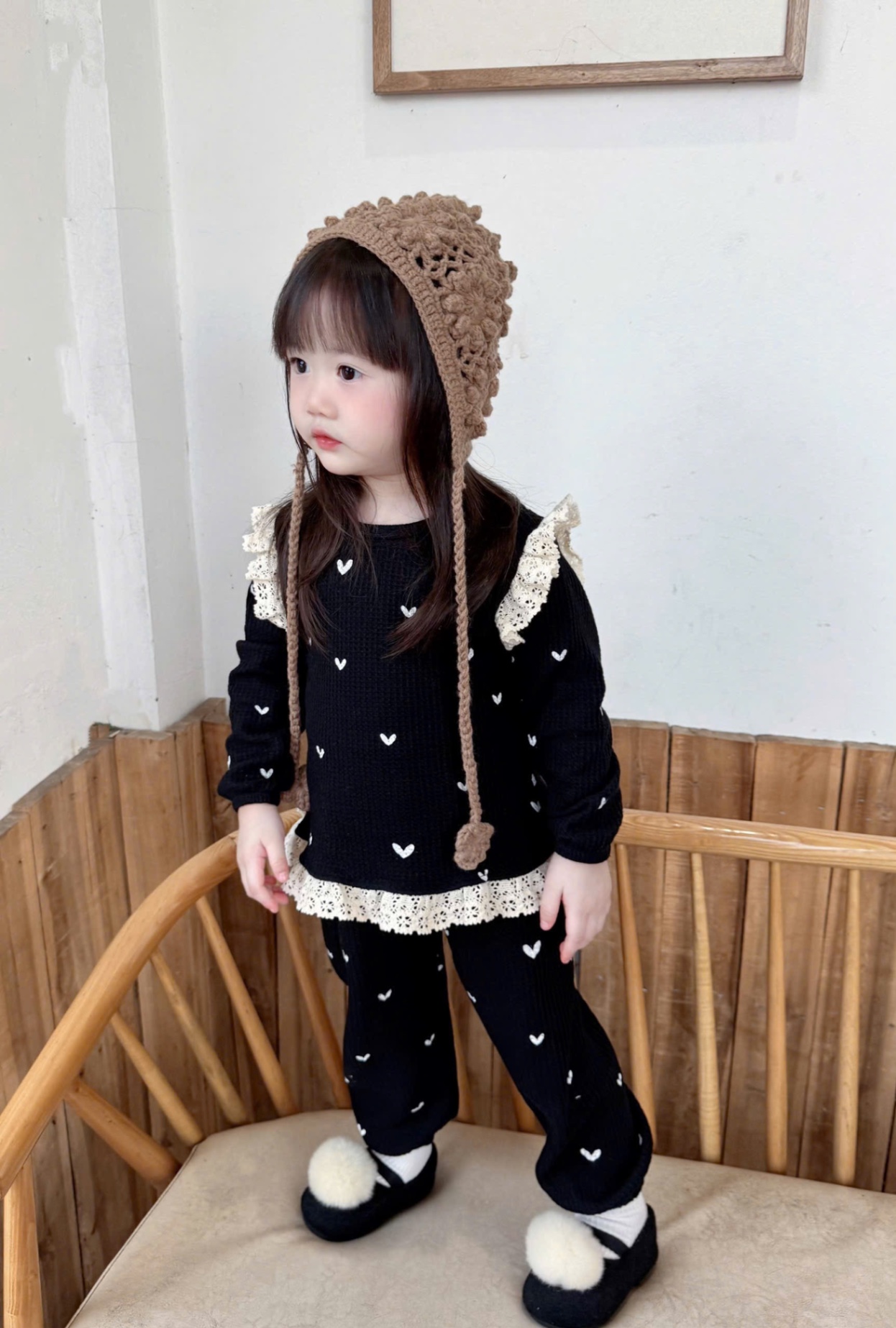 G723 - SET 2 BỘ BÉ GÁI DÀI TAY TỔ ONG TIM PHỐI ĐEN TRẮNG