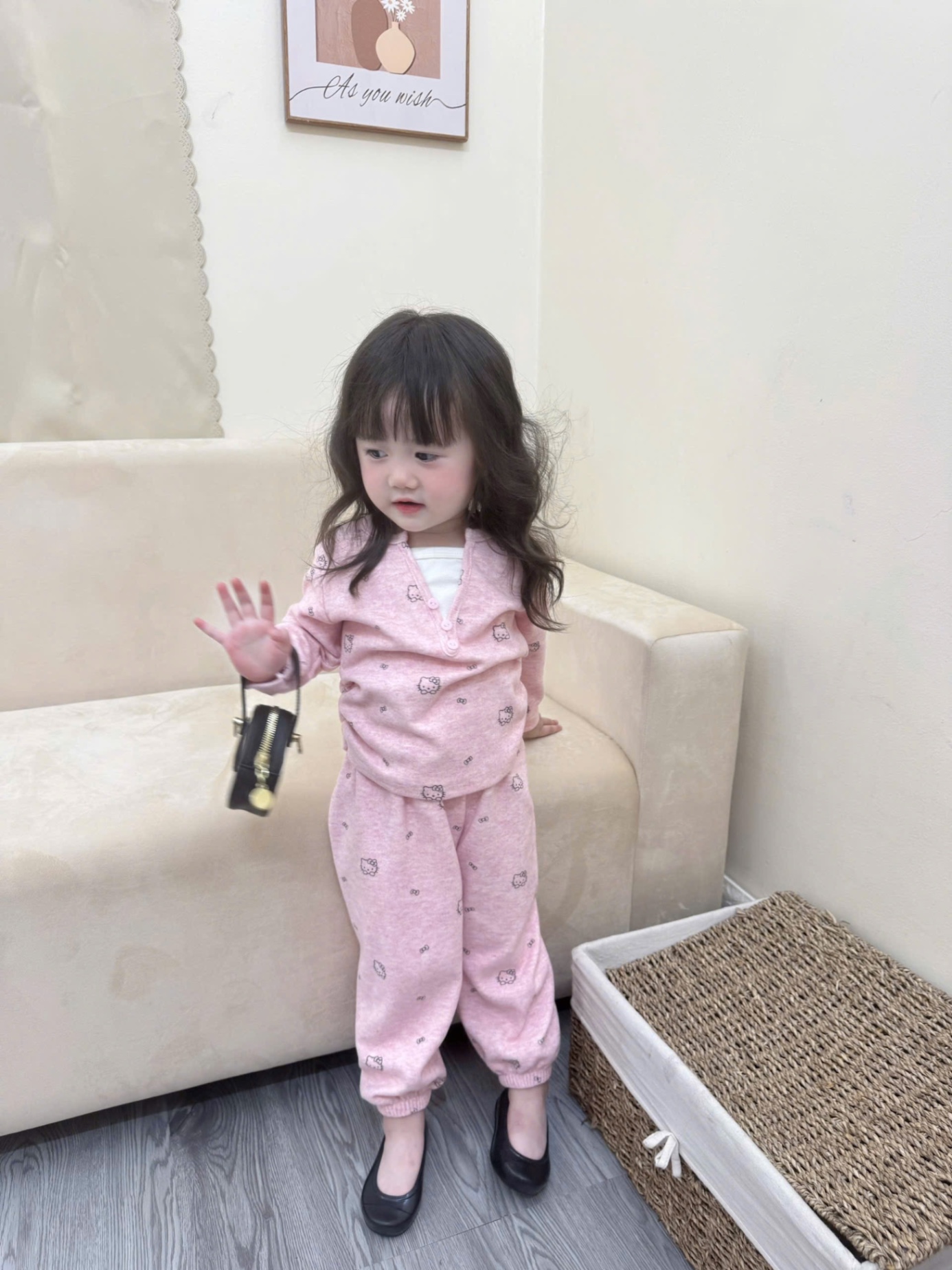 G726 - BỘ BÉ GÁI TĂM THỎ KITTY CỔ V PHỐI TRẮNG