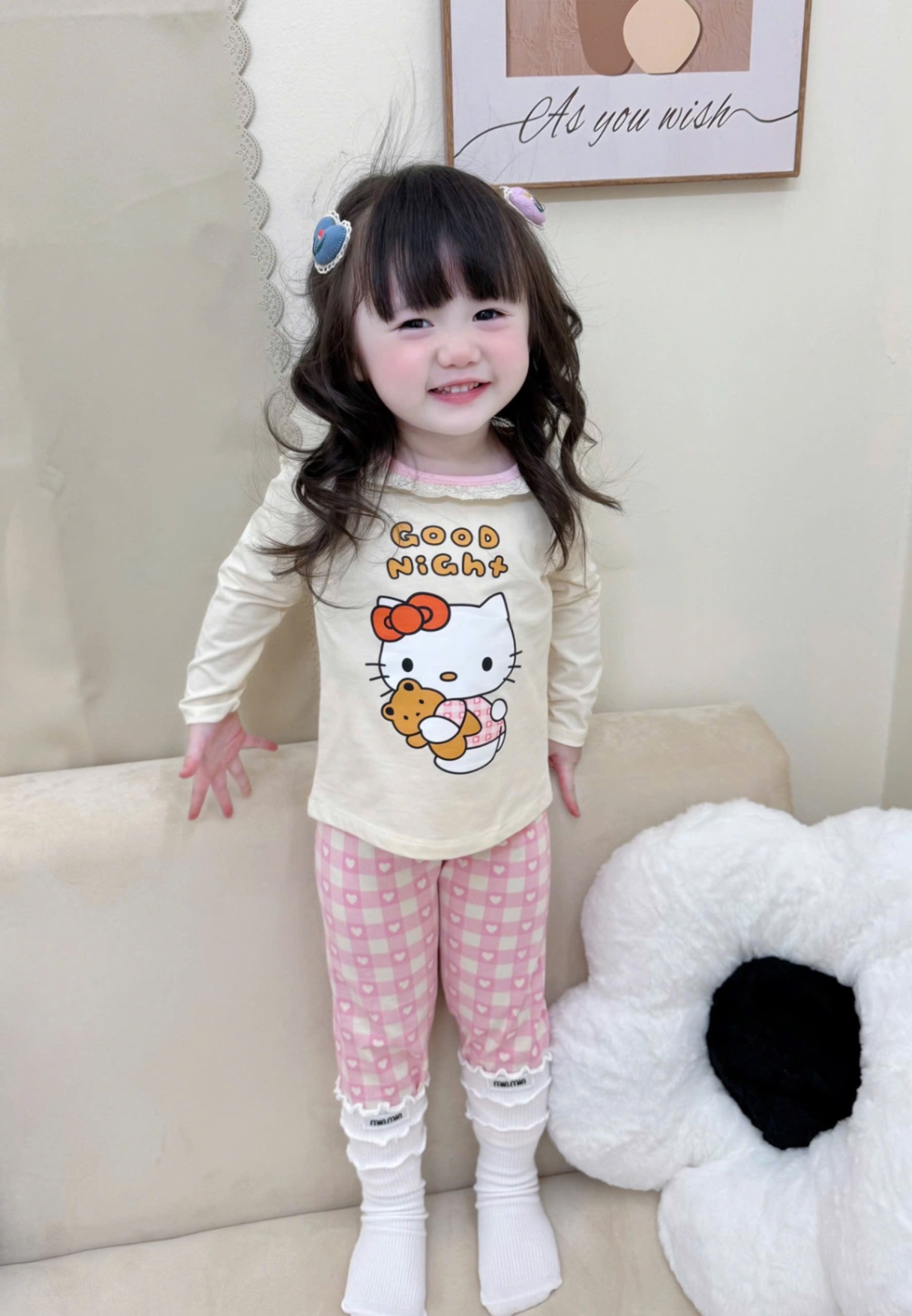 G731 - SET 2 BỘ BÉ GÁI DÀI TAY MÀU BE KITTY HOA CỔ REN