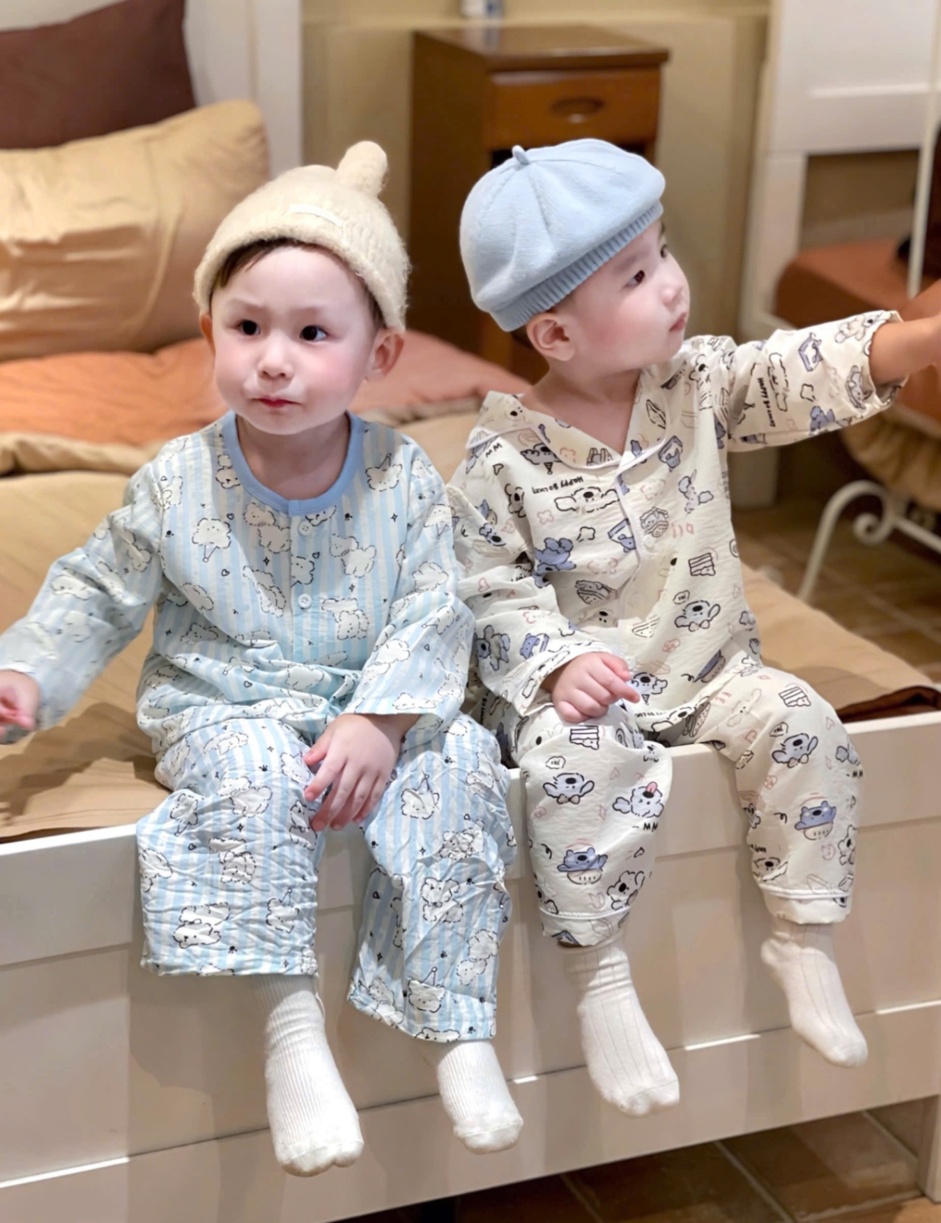 G730 - SET 2 BỘ BÉ PYJAMA DÀI TAY HOẠ TIẾT CÚN