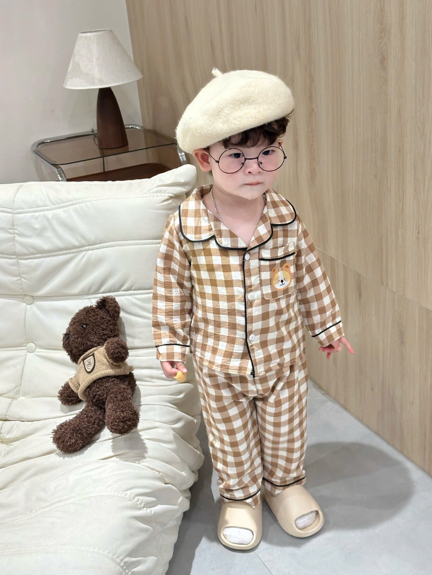 T901 - SET 2 BỘ PYJAMA BÉ TRAI DÀI TAY GẤU nâu kẻ trắng