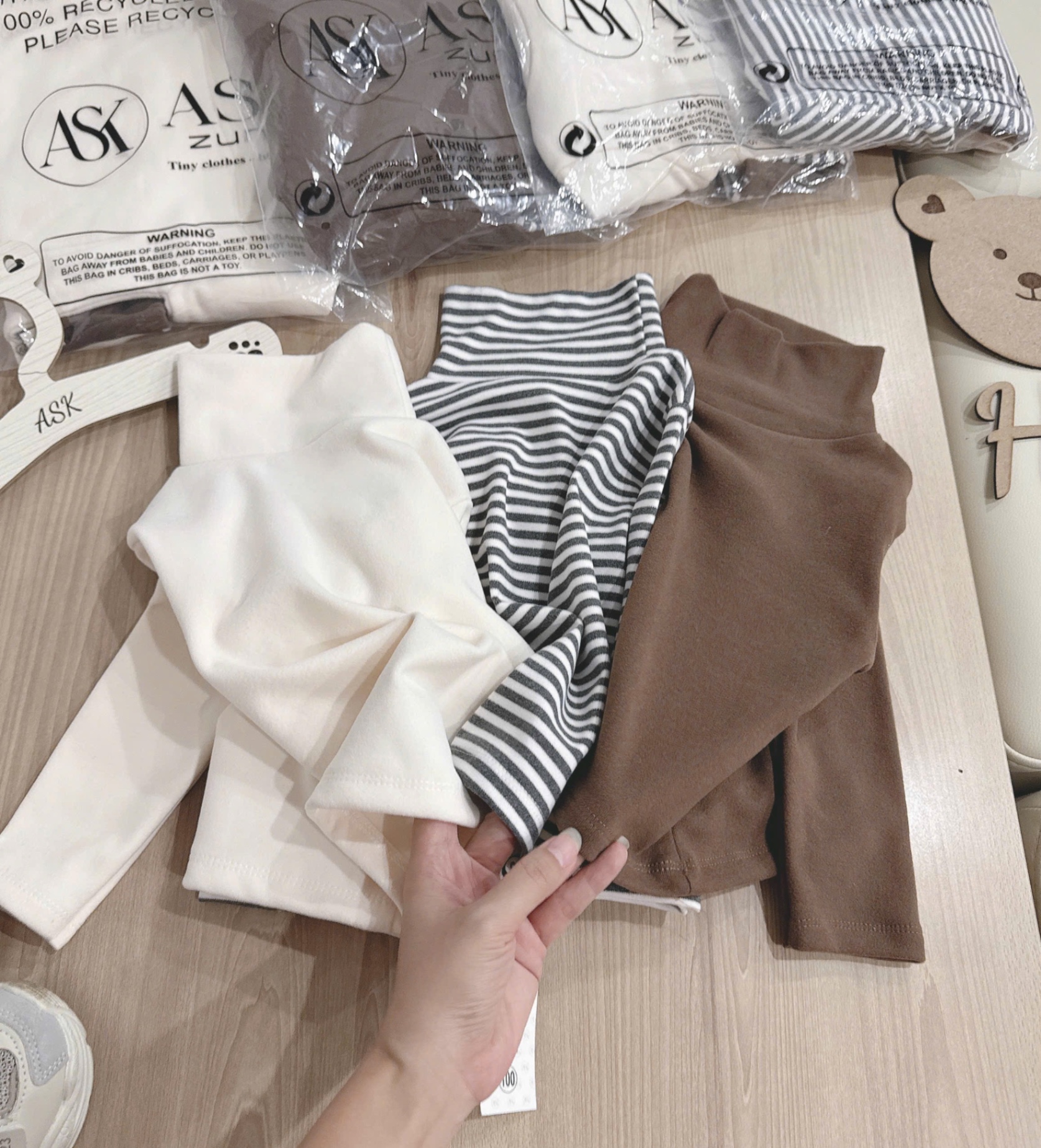 AB788 - SET 3 ÁO BÉ TRAI ZIP LÔNG nâu be kẻ