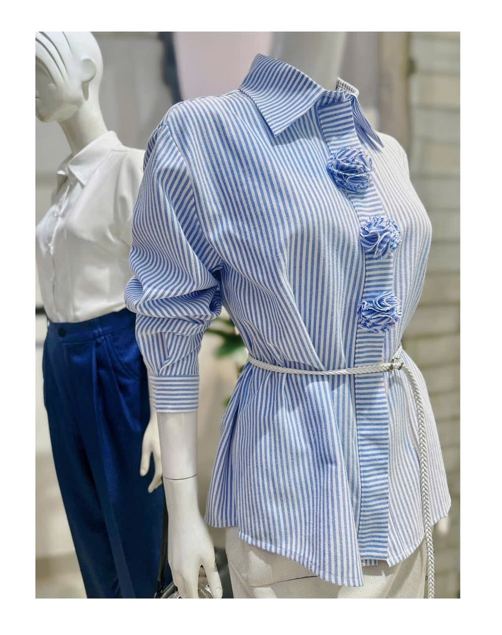 ANU303 - ÁO SƠ MI NỮ XANH SỌC ĐÍNH HOA DÀI TAY