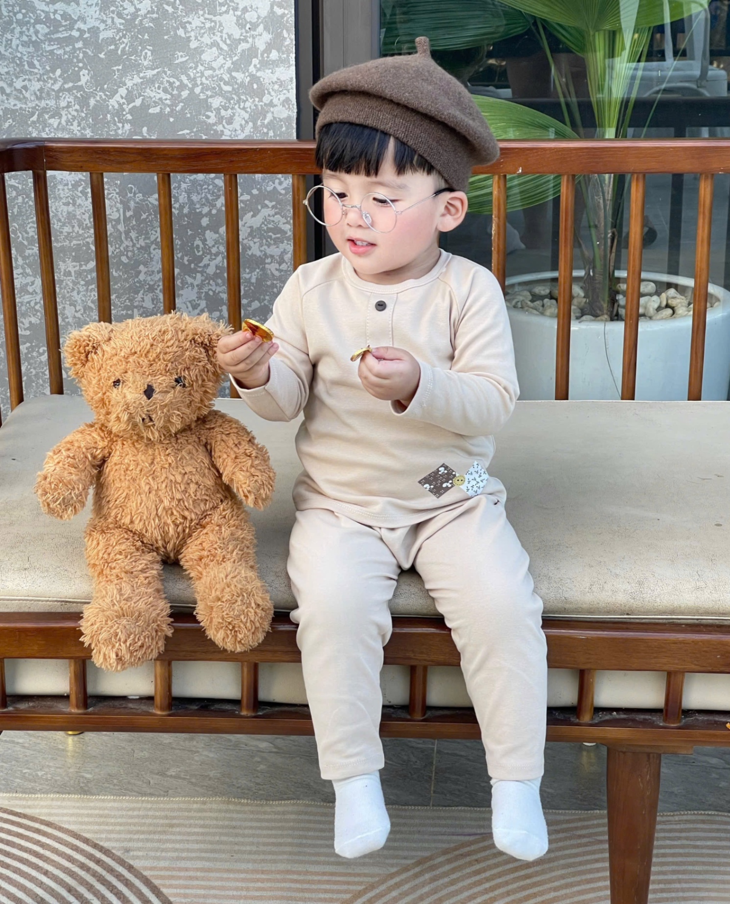 T915 - SET 2 BỘ BÉ TRAI DÀI TAY ZIP xám nâu CỔ CÚC
