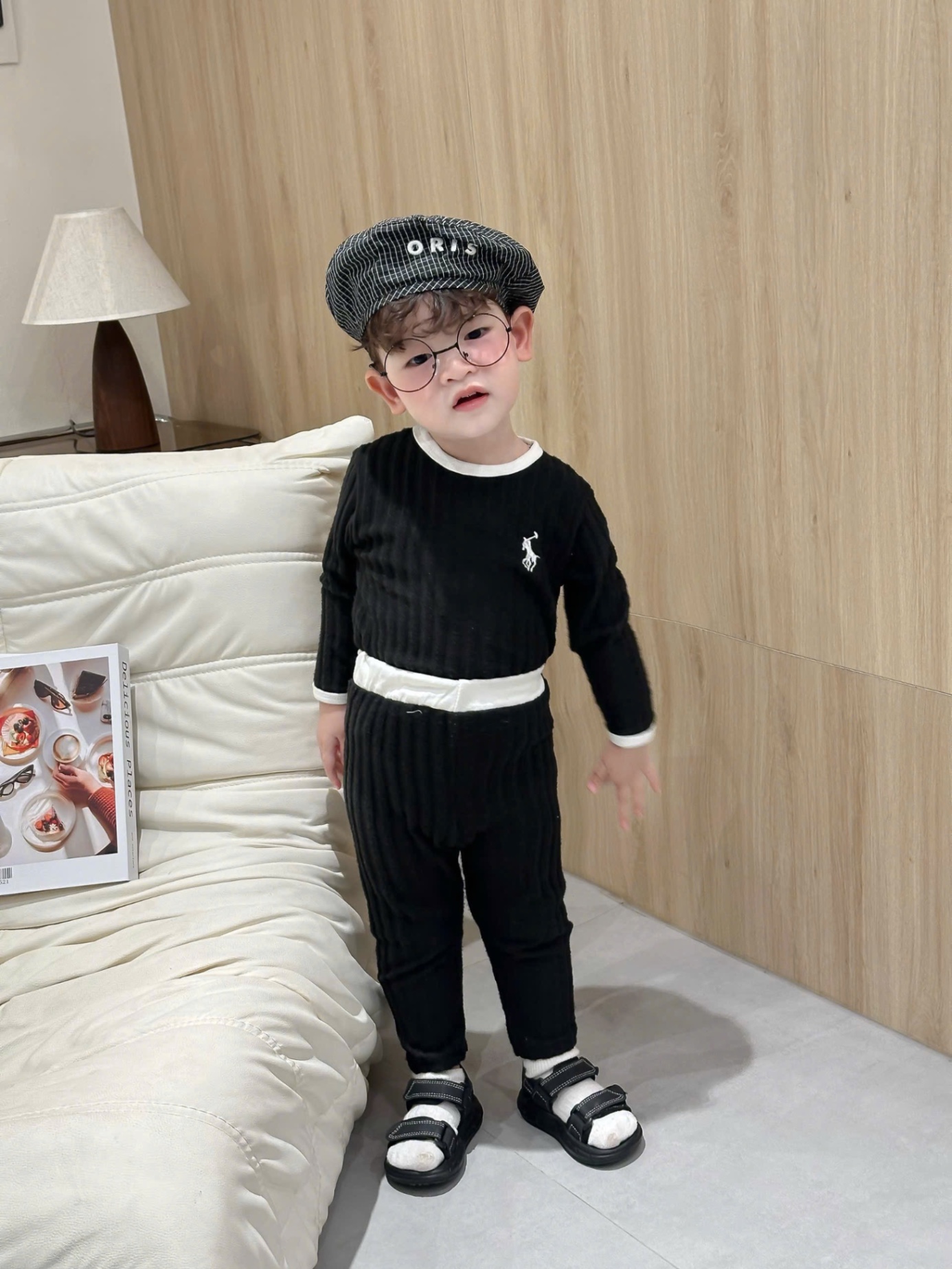 T911 - SET 2 BỘ BÉ TRAI ĐŨA LÔNG DÀI TAY KỊ SĨ CỔ VIỀN