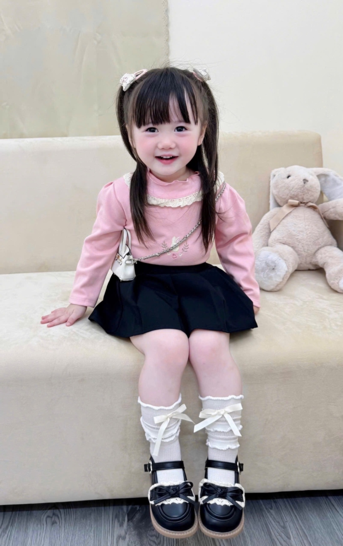 AB785 - SET 2 ÁO BÉ GÁI ZIP LÔNG CỔ BÈO THÊU GẤU hồng be