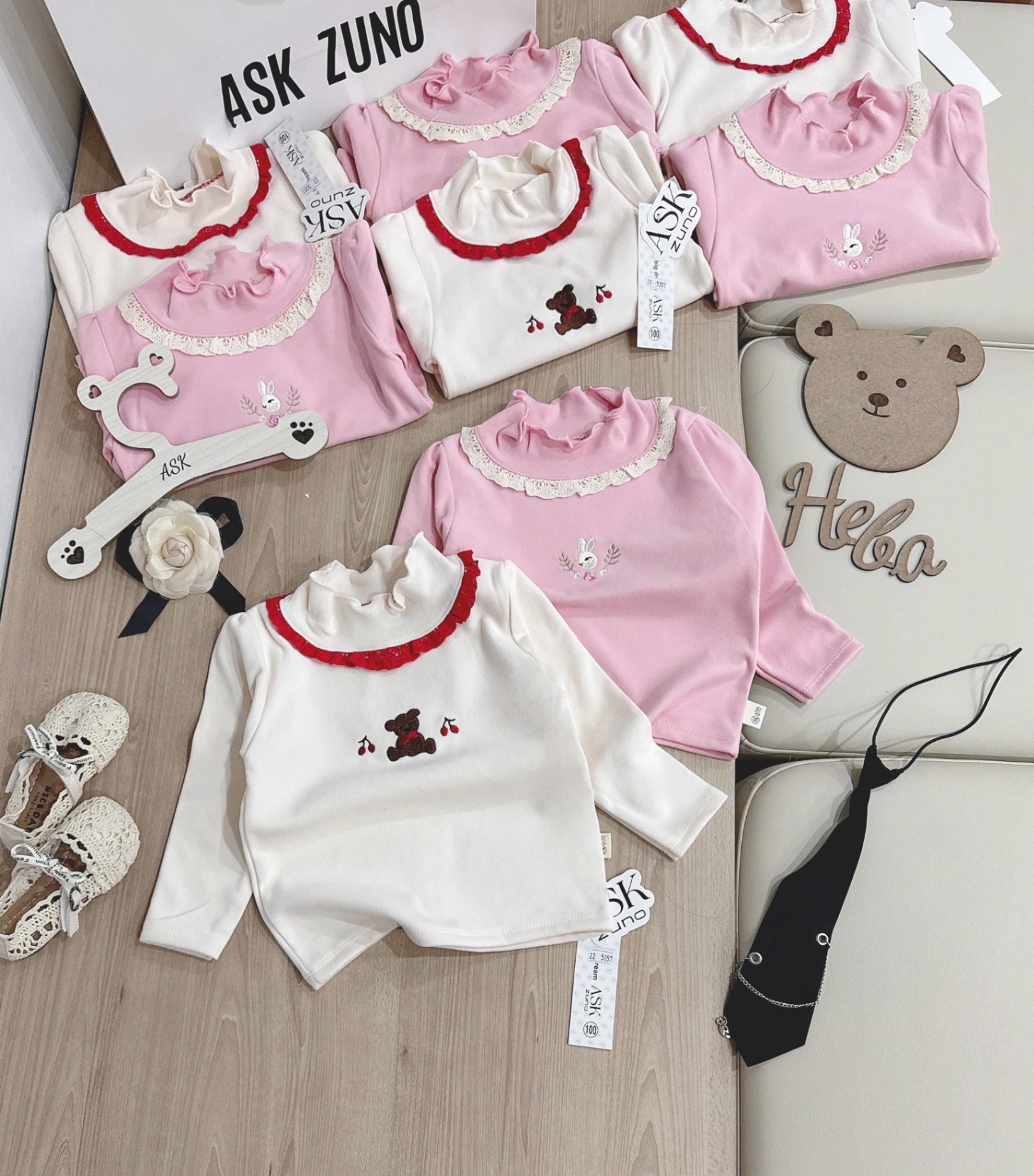 AB785 - SET 2 ÁO BÉ GÁI ZIP LÔNG CỔ BÈO THÊU GẤU hồng be