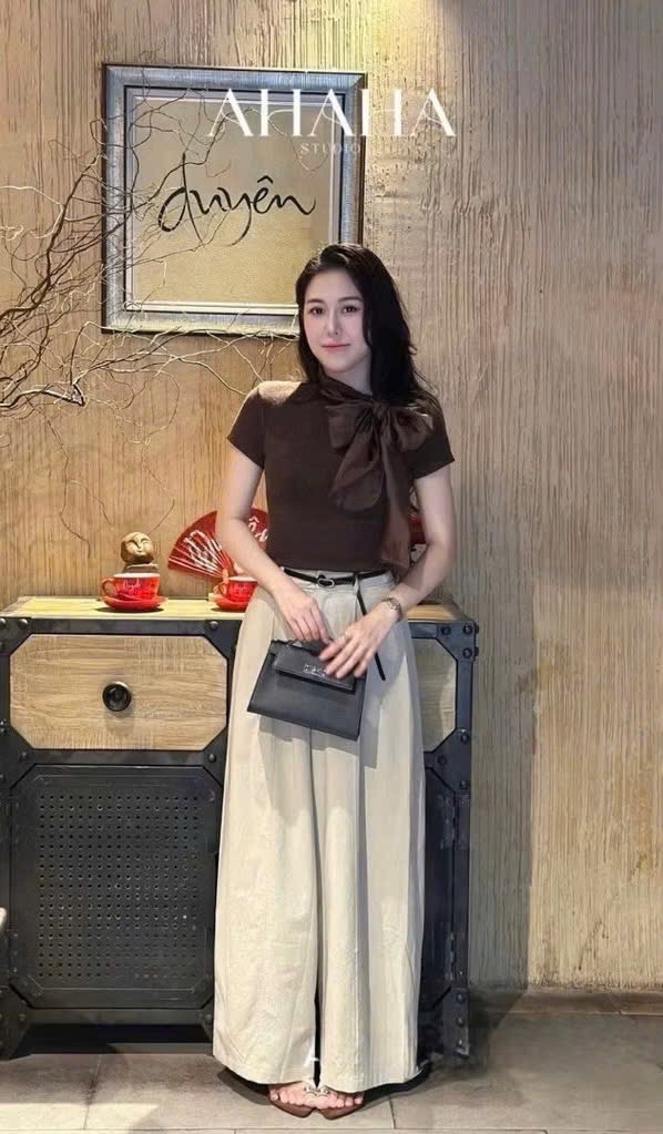 QNU628 - QUẦN KAKI SUÔNG ỐNG RỘNG CHUN SAU M6399