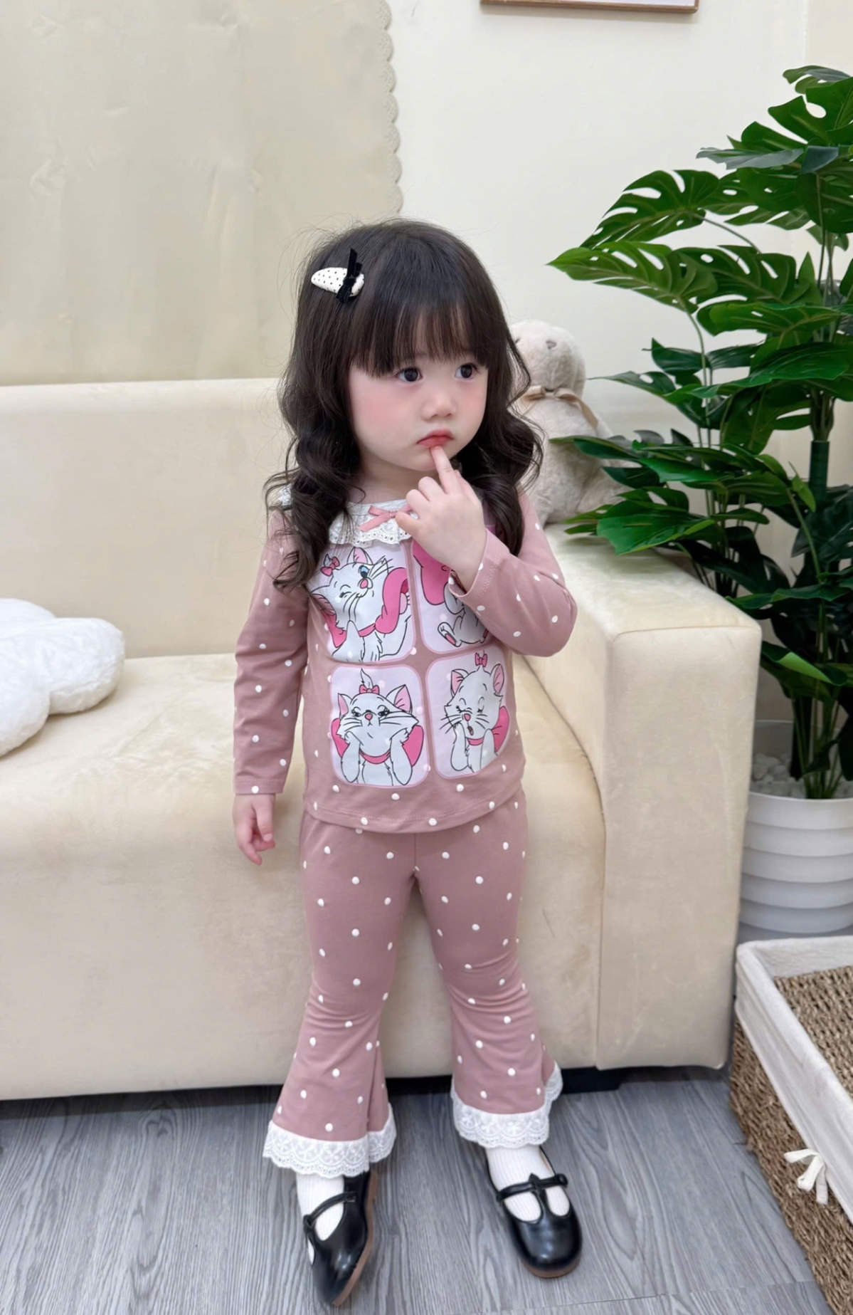 G746 - SET 2 BỘ BÉ GÁI DÀI TAY MÈO MERIE REN QUẦN LOE