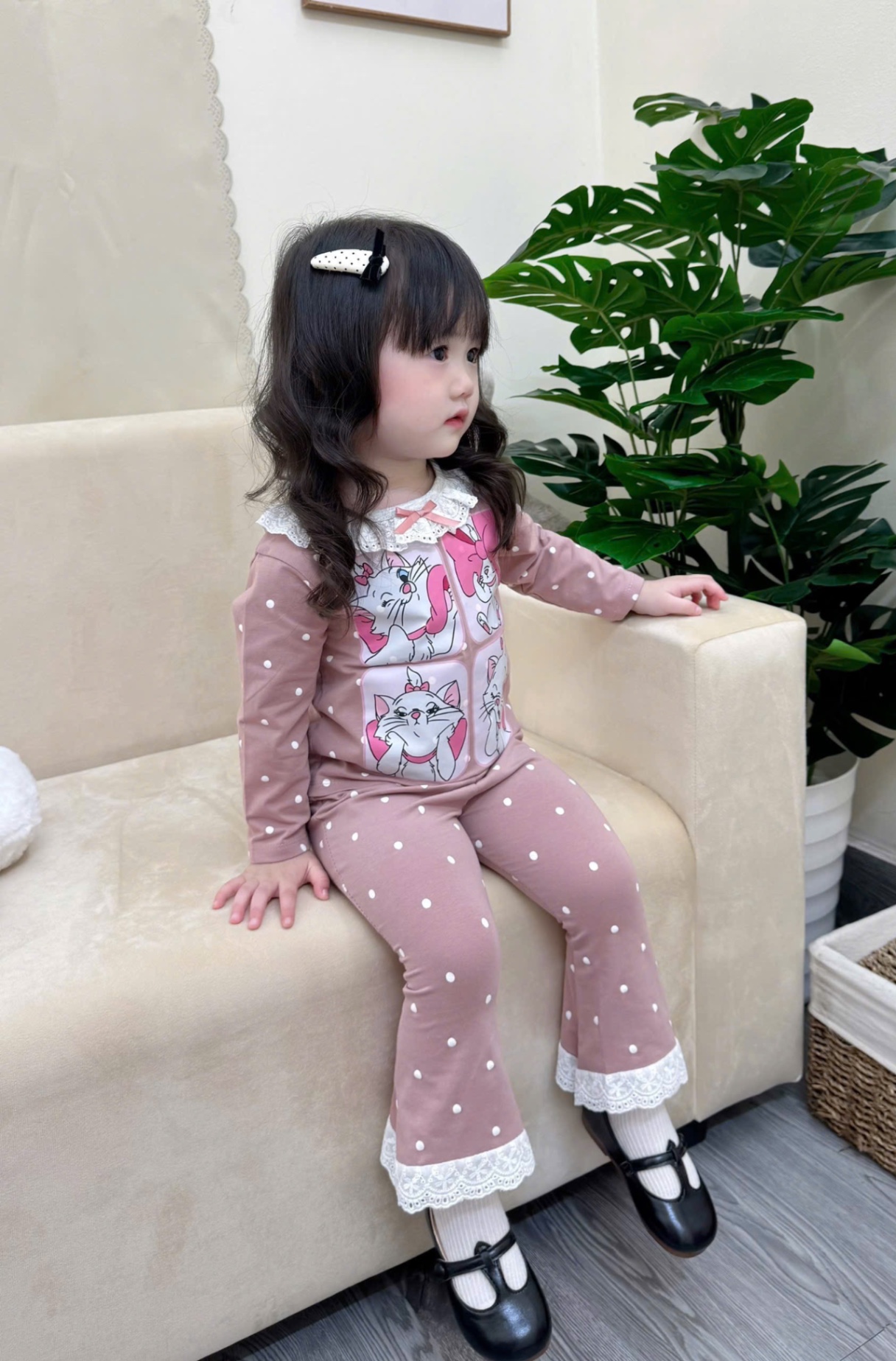 G746 - SET 2 BỘ BÉ GÁI DÀI TAY MÈO MERIE REN QUẦN LOE