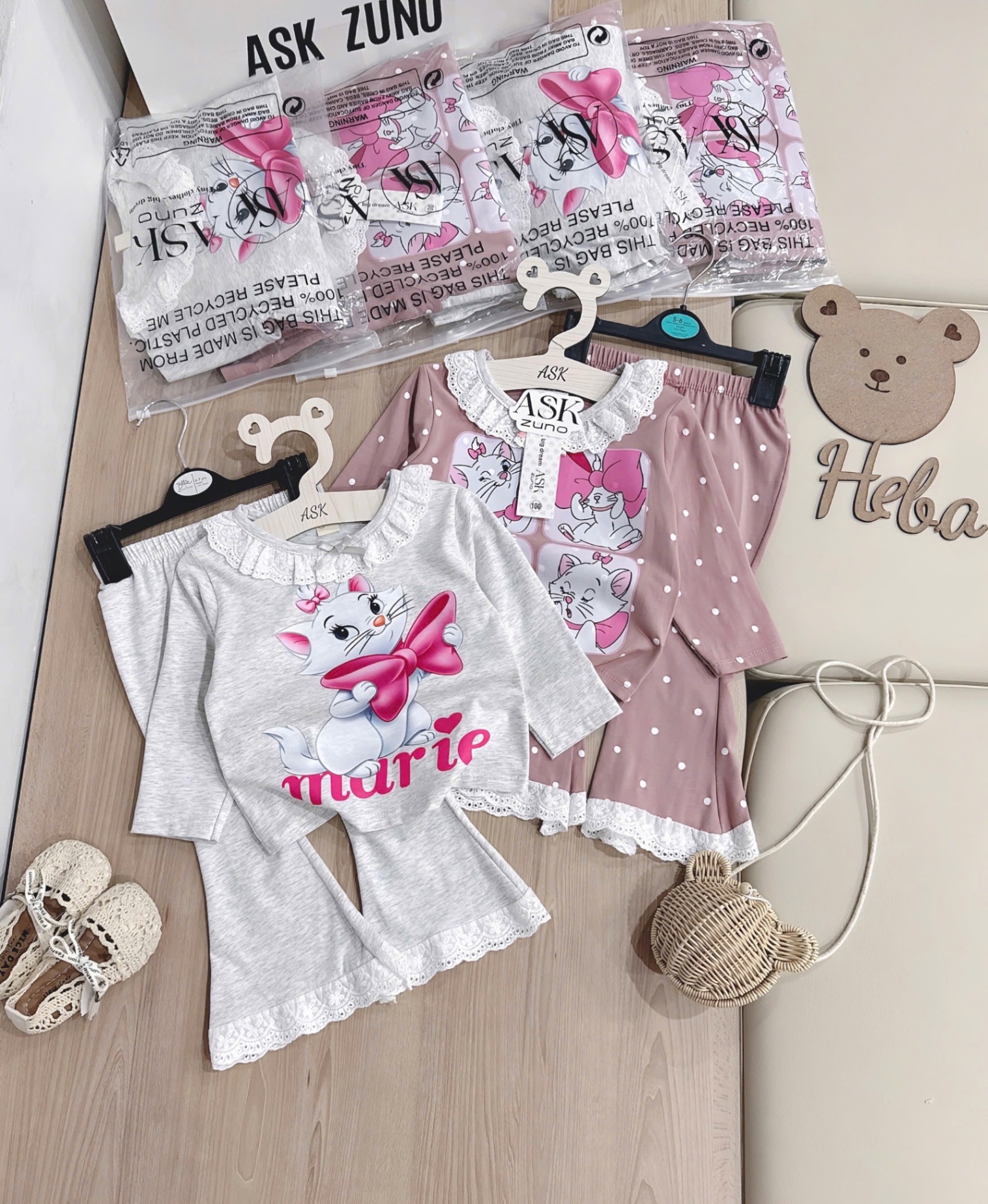 G746 - SET 2 BỘ BÉ GÁI DÀI TAY MÈO MERIE REN QUẦN LOE