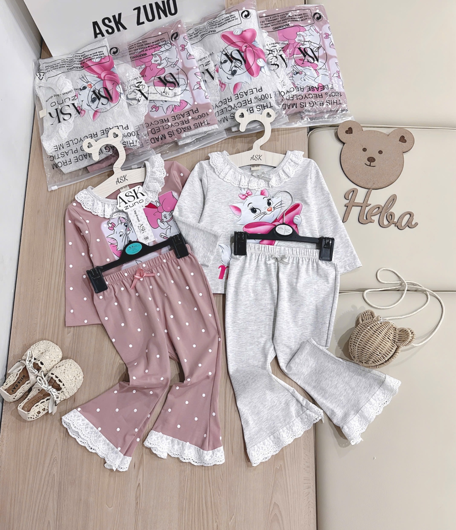 G746 - SET 2 BỘ BÉ GÁI DÀI TAY MÈO MERIE REN QUẦN LOE