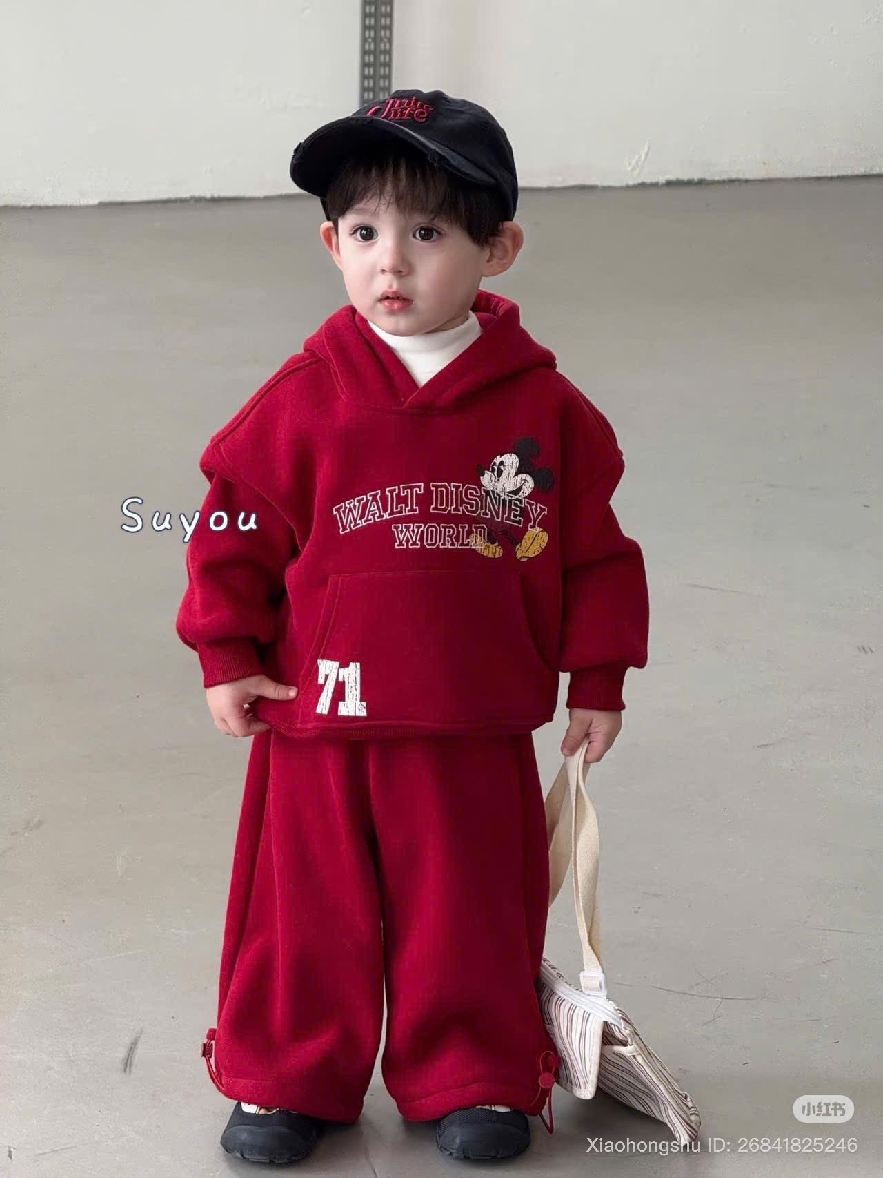 T932 - BỘ NỈ BÉ TRAI HOODIE ĐỎ MŨ MICKEY DISNEY
