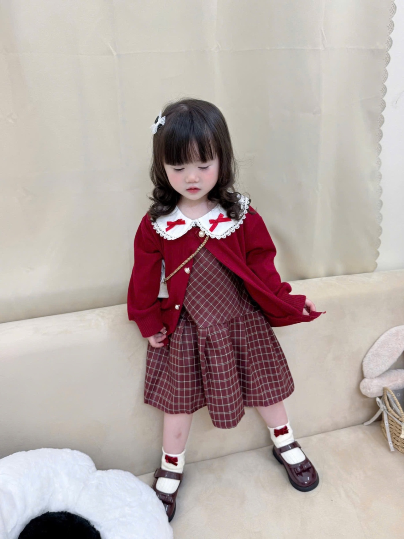 G751 - SET BÉ GÁI VÁY KẺ CARO MIX CARDIGAN ĐỎ NƠ