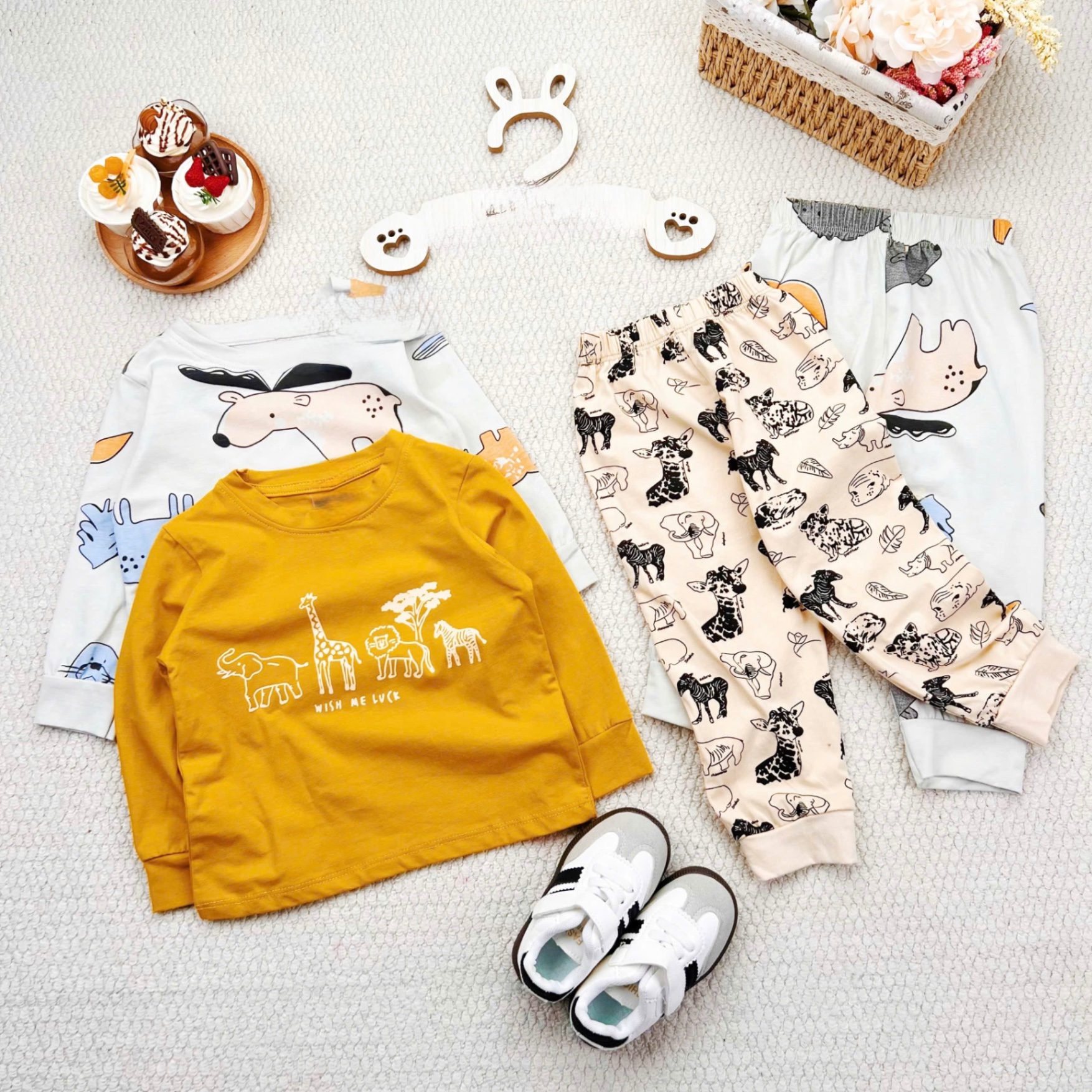 T938 - SET 2 BỘ BÉ TRAI DÀI TAY HÌNH THÚ vàng be