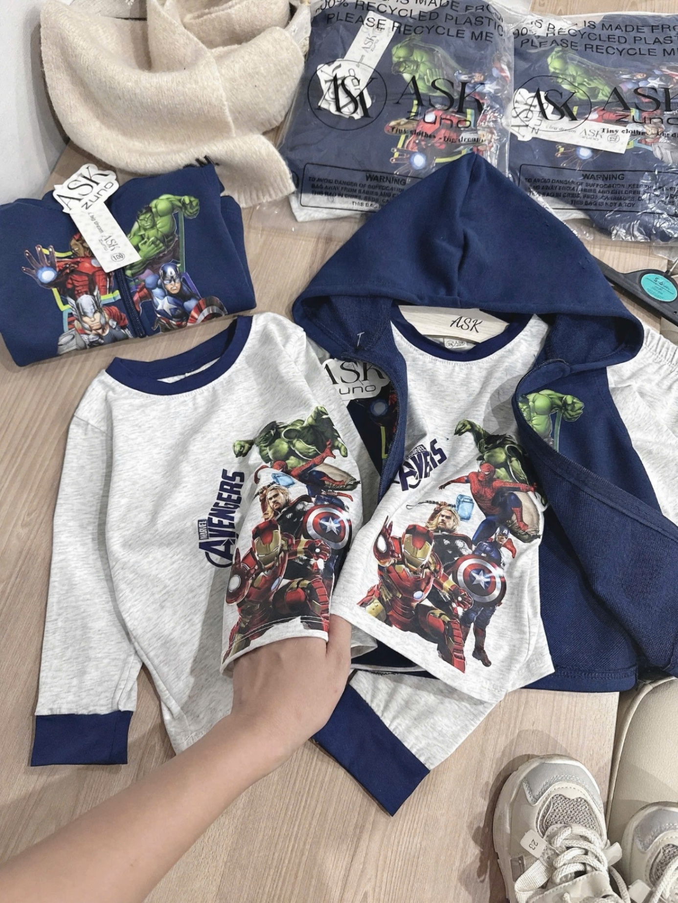 T937 - SET BÉ TRAI 3CT DÀI TAY GHI AVENGER ÁO GILE THAN