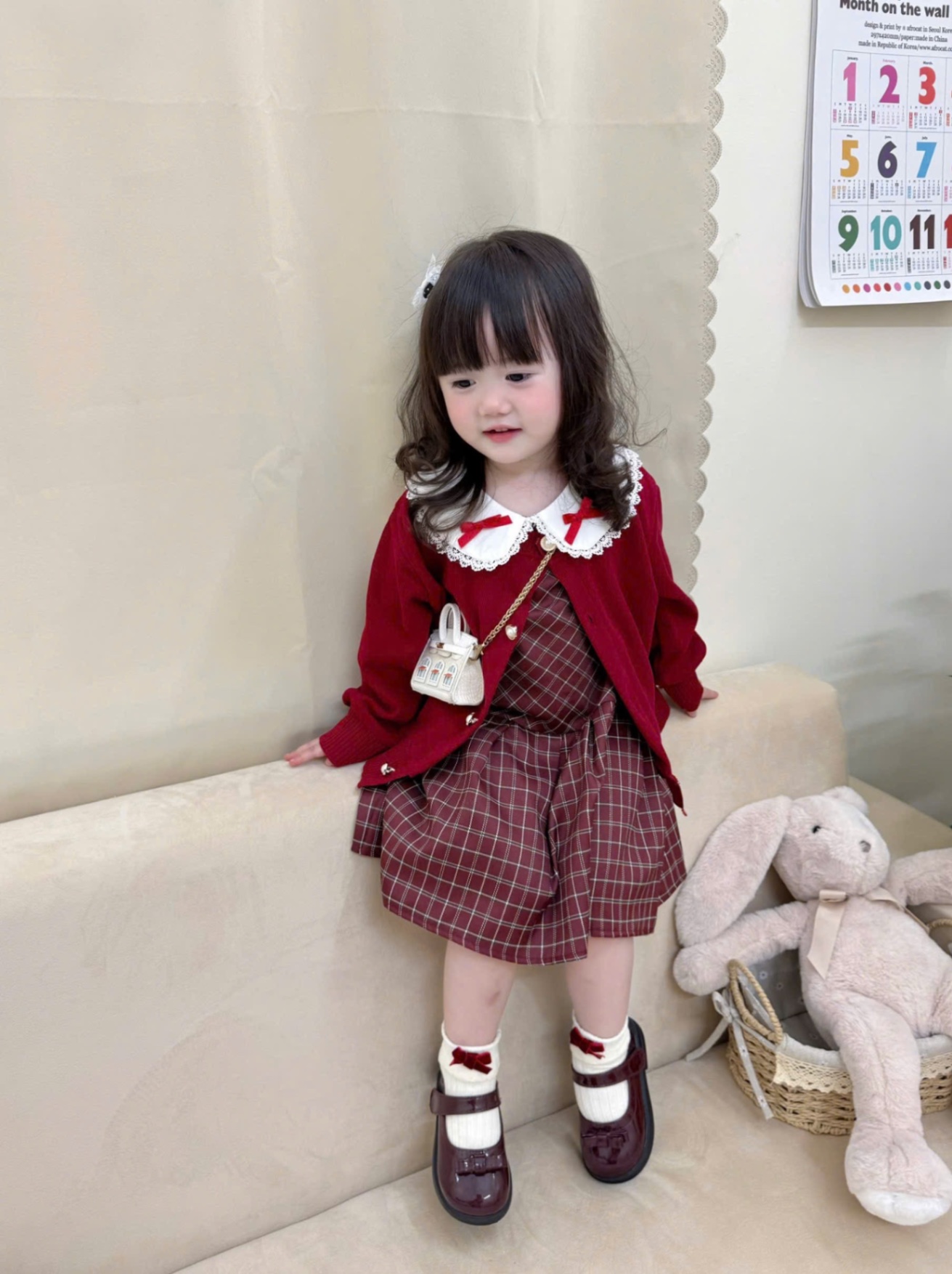 G751 - SET BÉ GÁI VÁY KẺ CARO MIX CARDIGAN ĐỎ NƠ