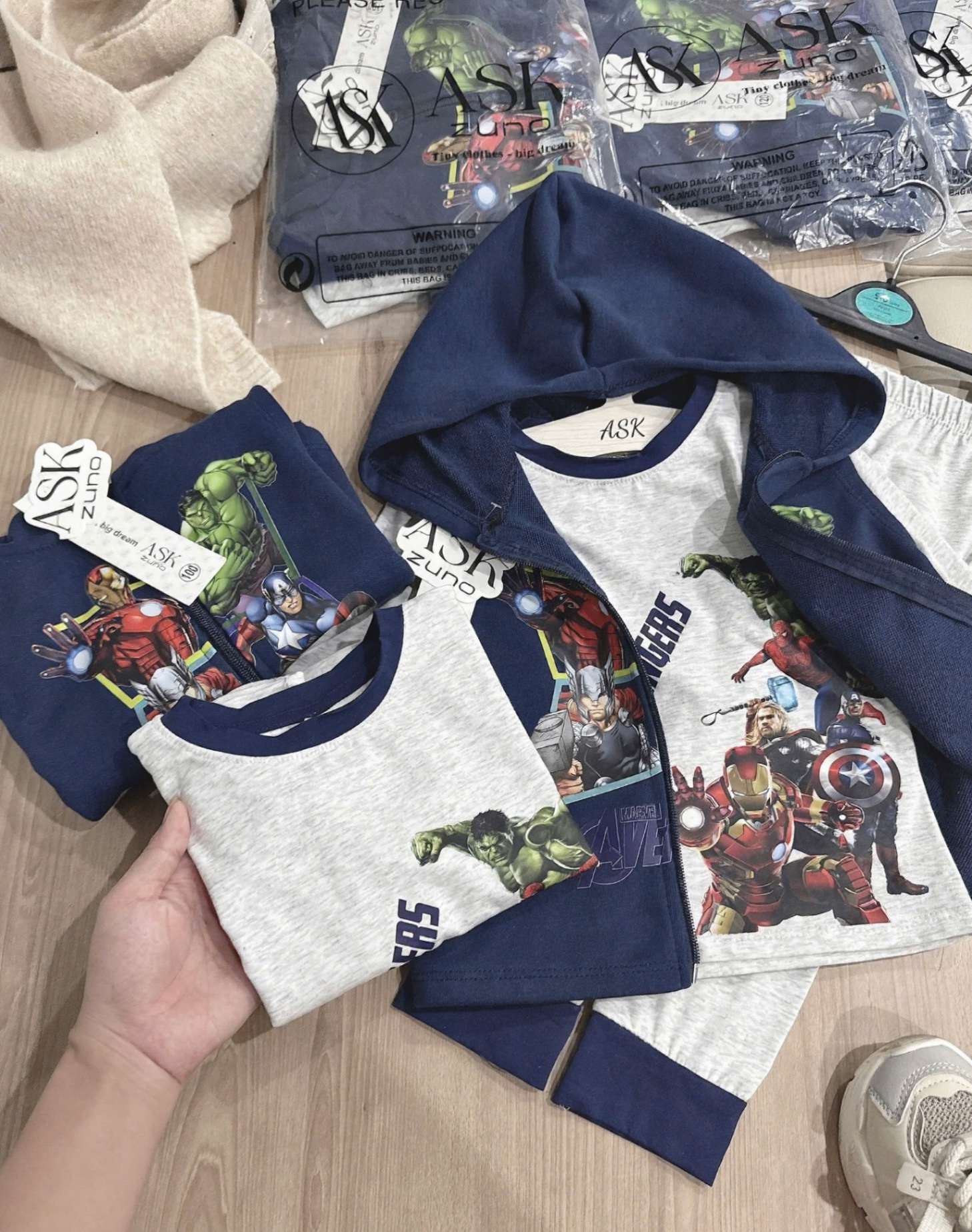 T937 - SET BÉ TRAI 3CT DÀI TAY GHI AVENGER ÁO GILE THAN