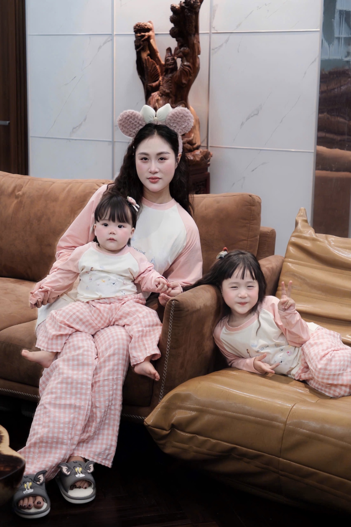 G759 - SET ĐÔI MẸ BÉ ÁO BE TAY HỒNG QUẦN KẺ