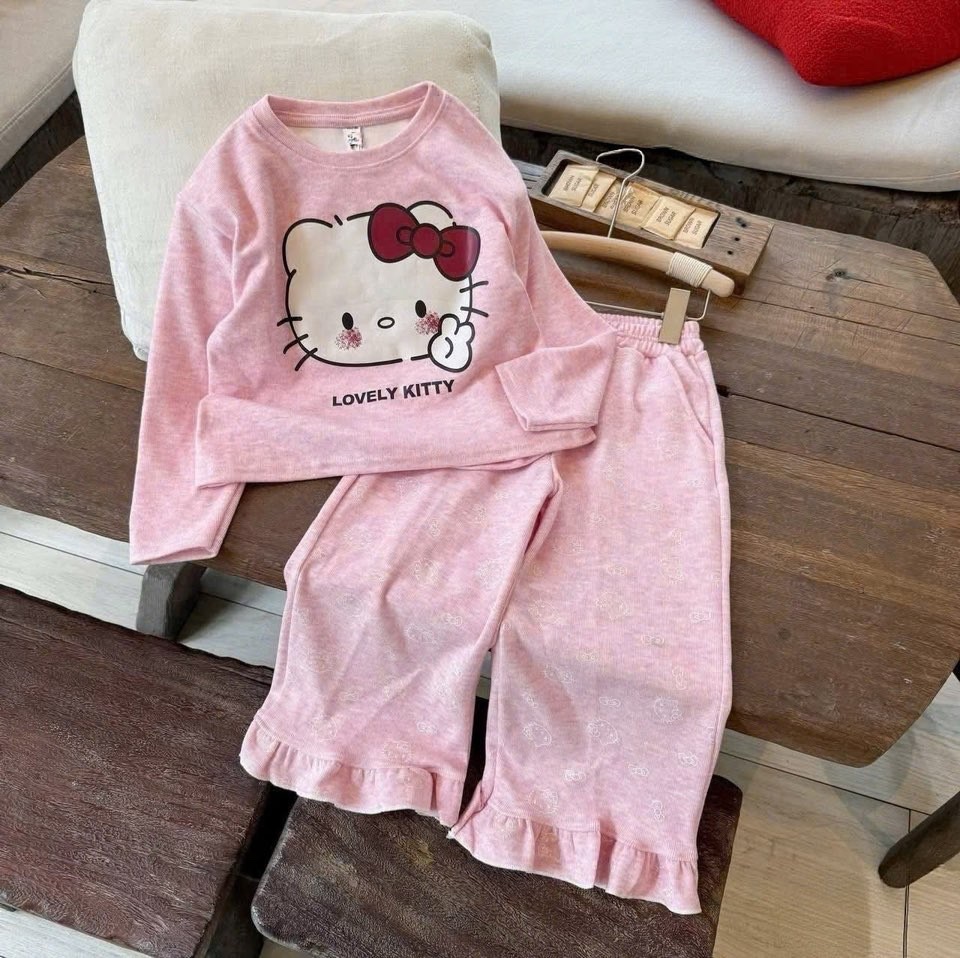 G770 - BỘ BÉ GÁI TĂM THỎ LOVELY KITTY DÀI TAY 4M