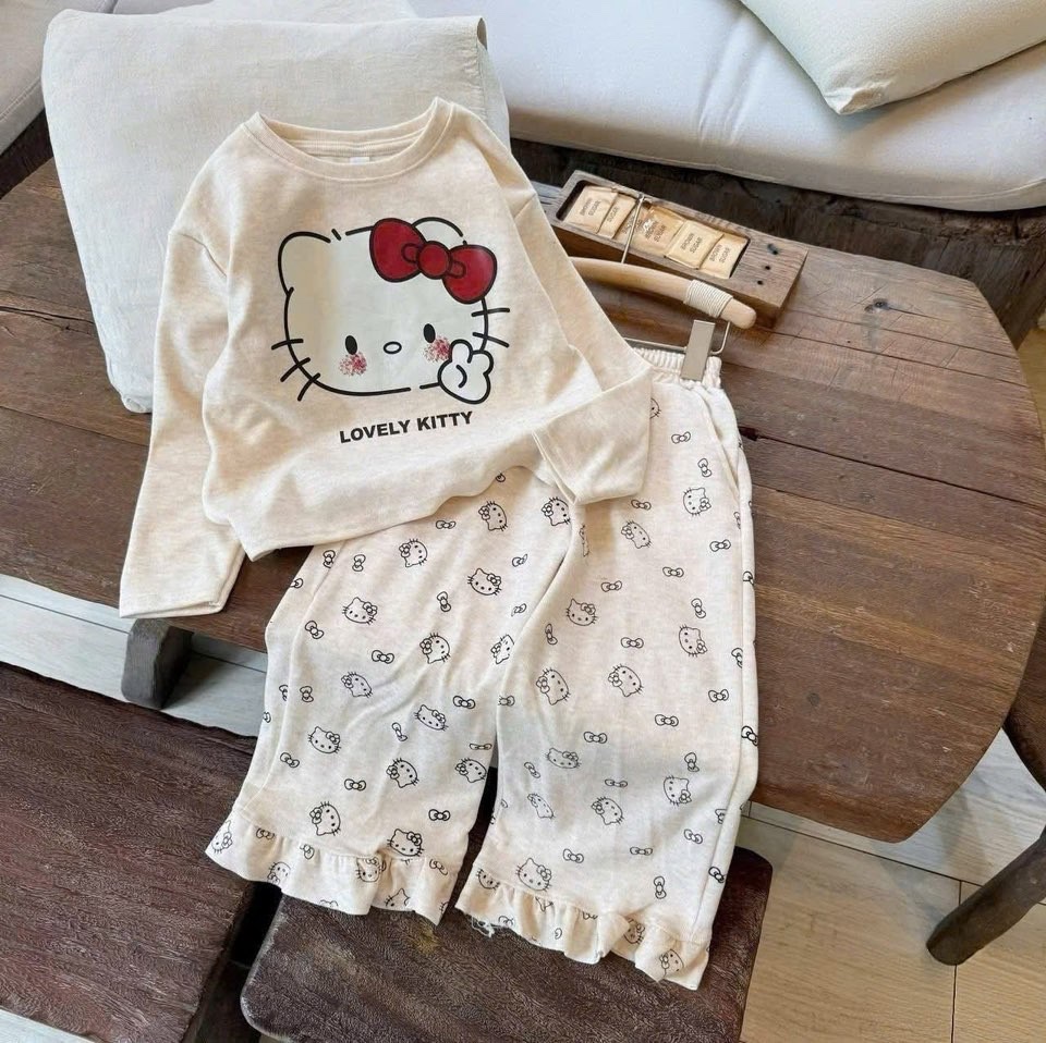 G770 - BỘ BÉ GÁI TĂM THỎ LOVELY KITTY DÀI TAY 4M