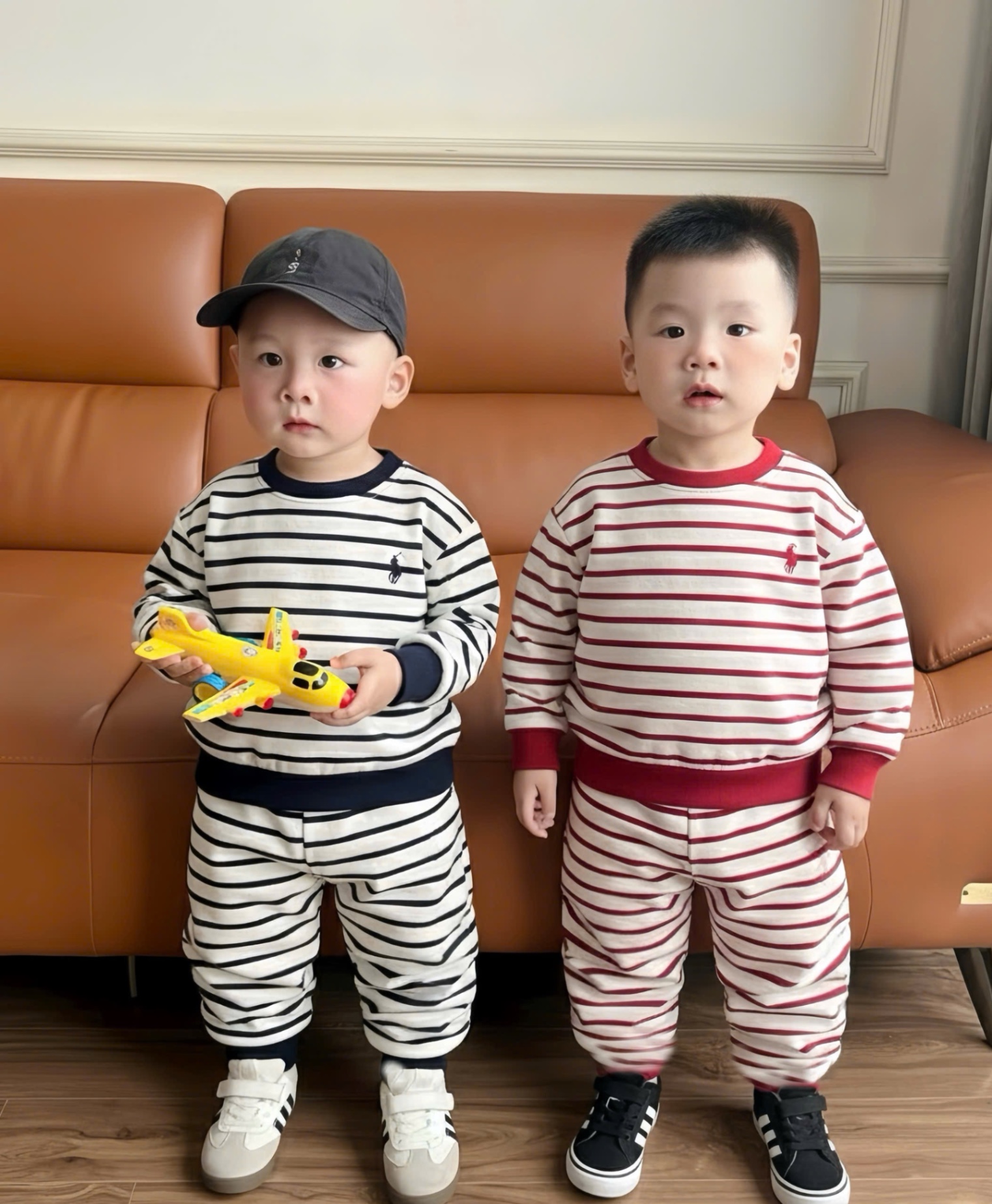T973 - BỘ BÉ TRAI NỈ HAIDA KẺ NGANG THÊU NGỰA