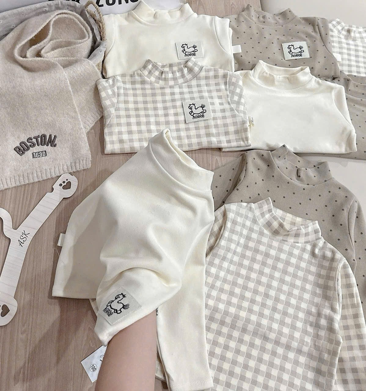AB820 - SET 3 ÁO BÉ TRAI ZIP LÔNG TAG NGỰA nâu be