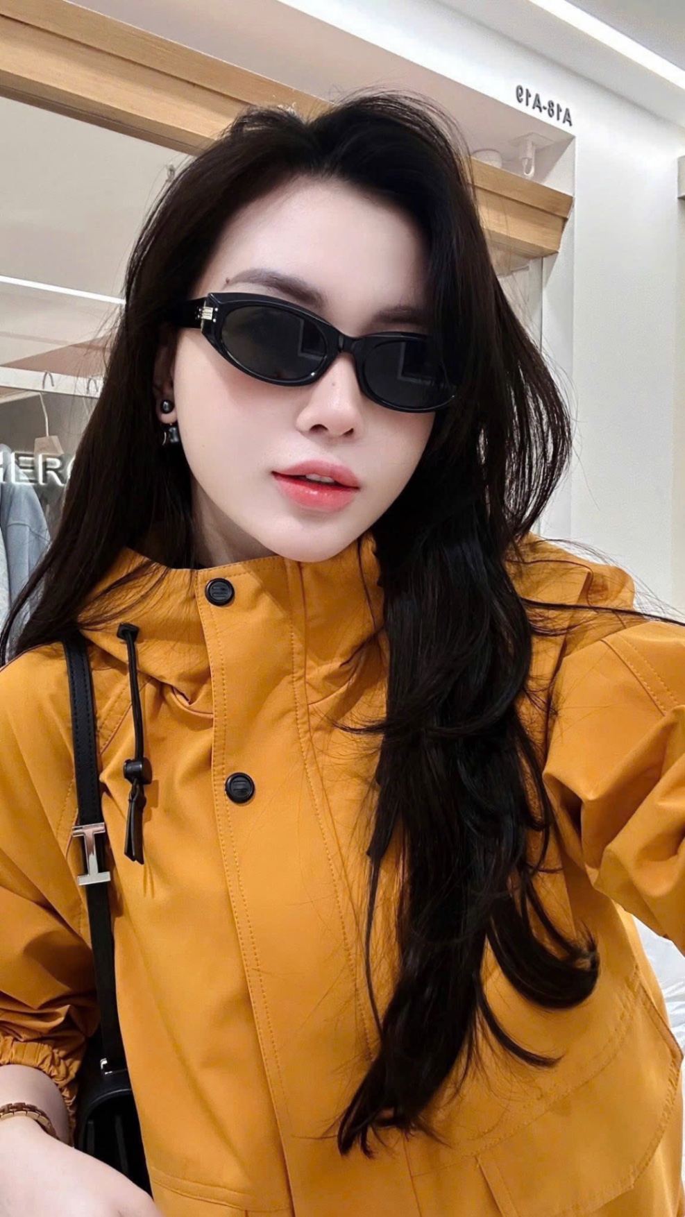 ANU318 - ÁO KHOÁC GIÓ NỮ CHỐNG NƯỚC CÚC BẤM