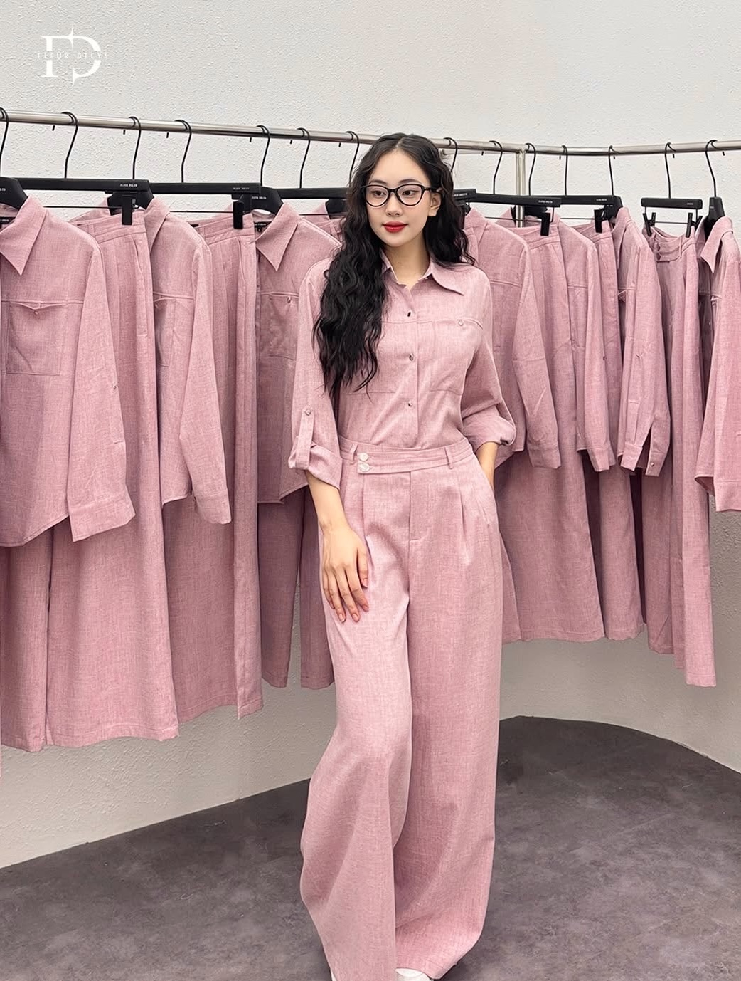 S199 - SET NỮ ÁO SƠ MI HỒNG TAY GẤP QUẦN SUÔNG ĐAI CHÉO