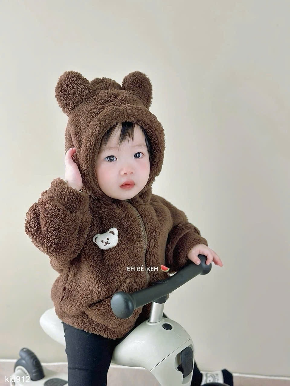 AB822 - ÁO KHOÁC LÔNG BÉ MŨ LIỀN ĐÍNH GẤU
