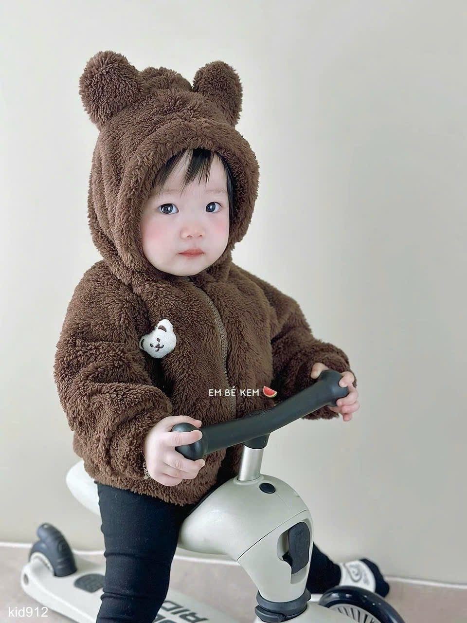 AB822 - ÁO KHOÁC LÔNG BÉ MŨ LIỀN ĐÍNH GẤU
