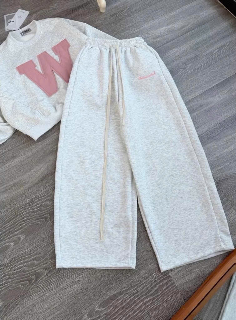 G796 - BỘ NỈ BÉ GÁI XÁM CHỮ W HỒNG