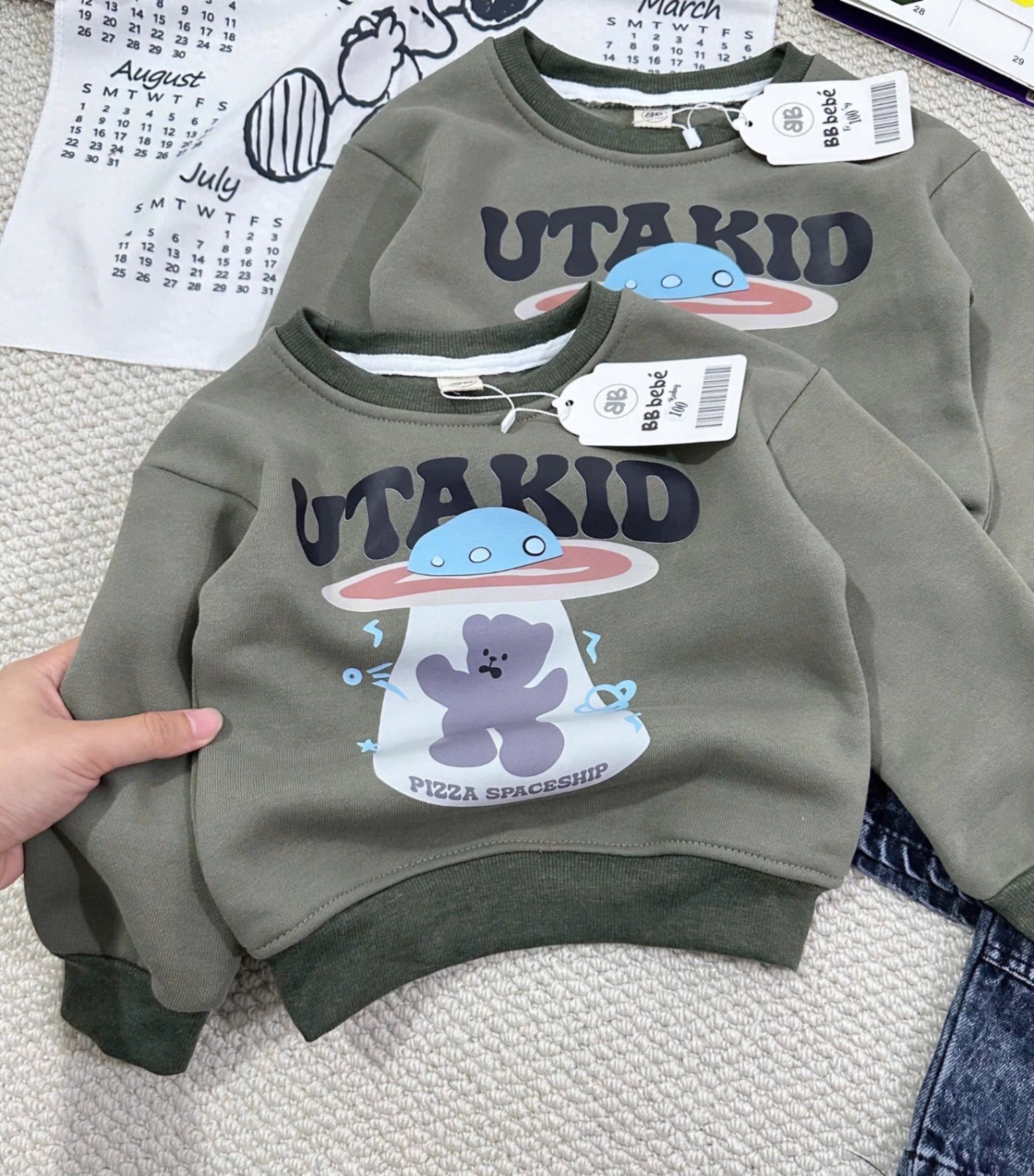 T005 - BỘ NỈ BÉ TRAI ÁO RÊU UTAKID QUẦN BÒ SUÔNG