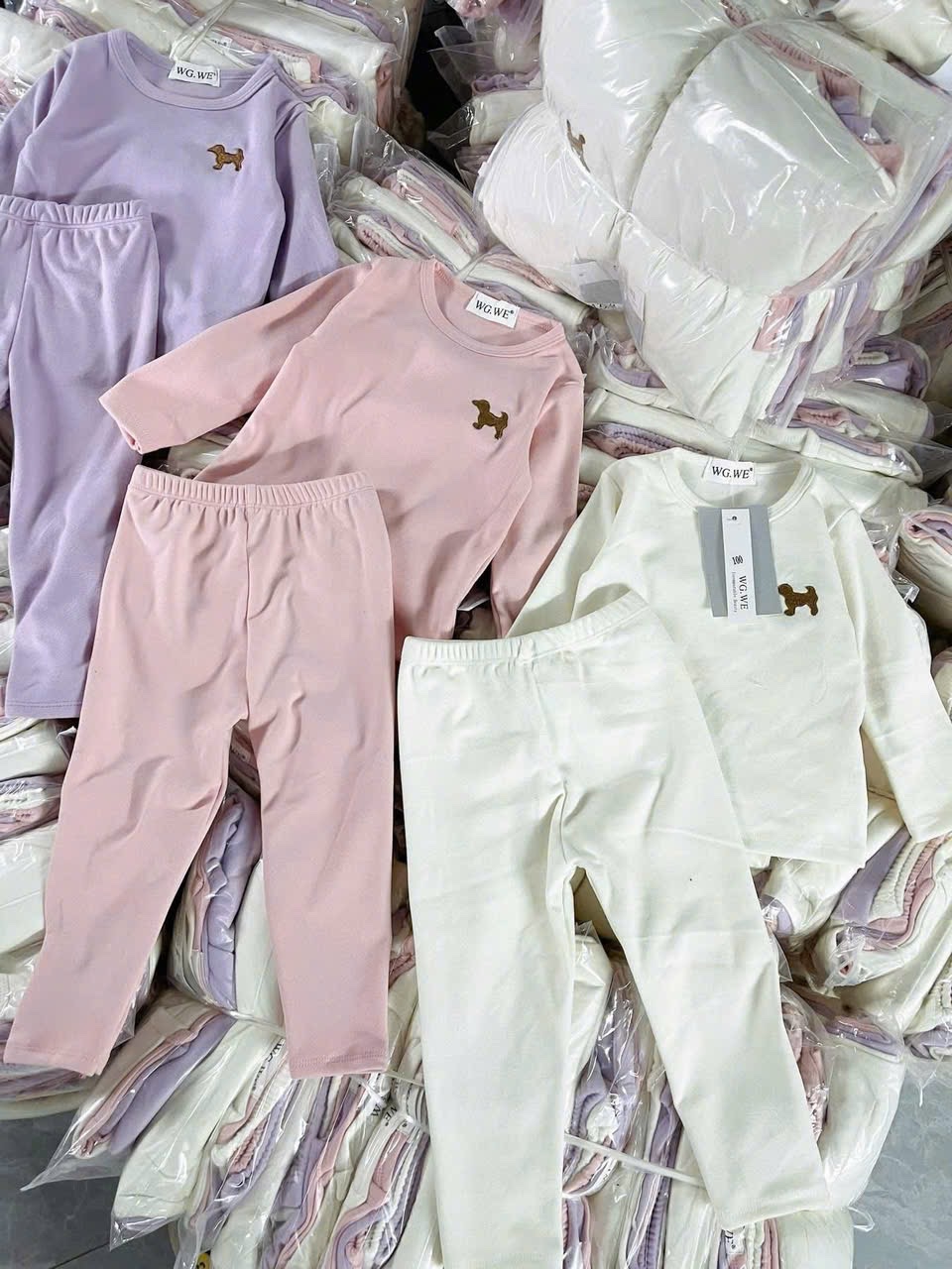 G790 - SET3 BỘ BÉ GÁI ZIP LÔNG THÊU CHÓ tím hồng be