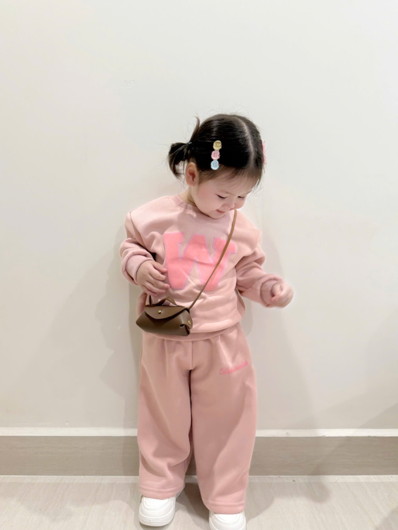 G813 - BỘ NỈ BÉ GÁI HAIDA HỒNG CHỮ W