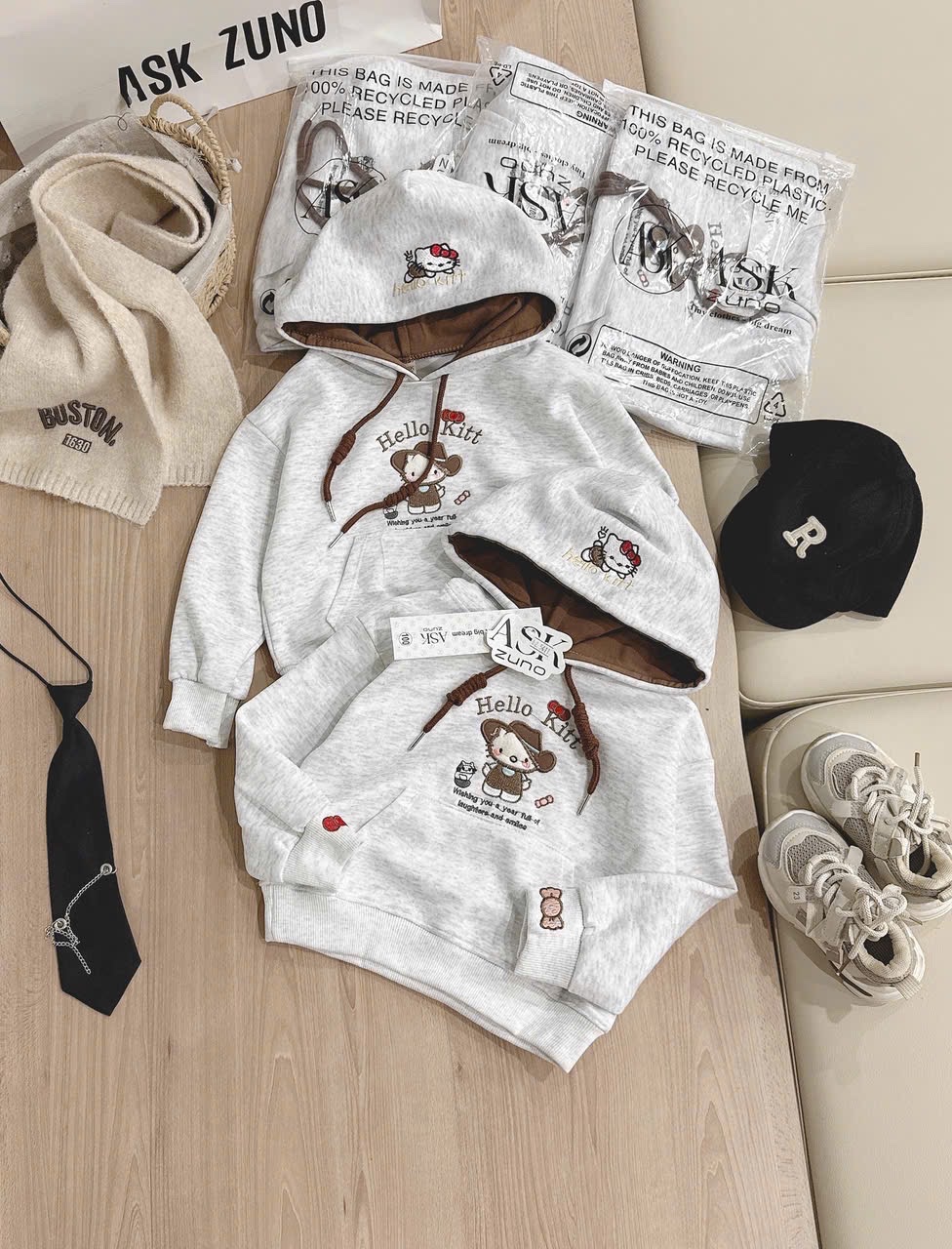 AB826 - ÁO NỈ HOODIE BÉ GÁI GHI MŨ NÂU MÈO HELLO KITTY