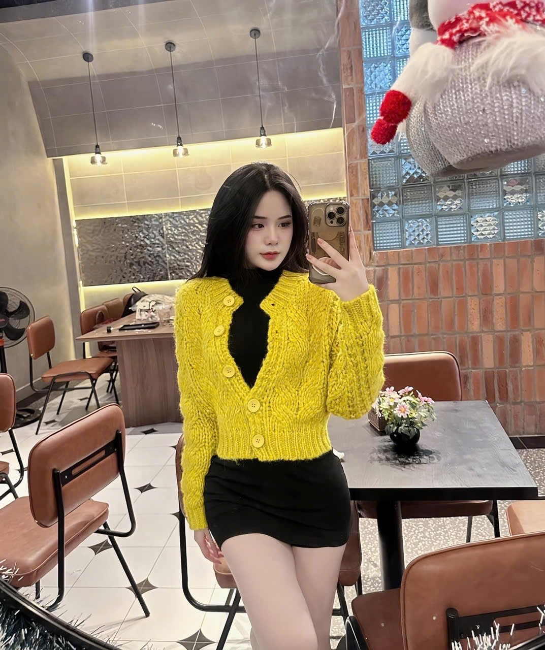 ANU326 - ÁO KHOÁC LEN QC VÀNG VẶN THỪNG
