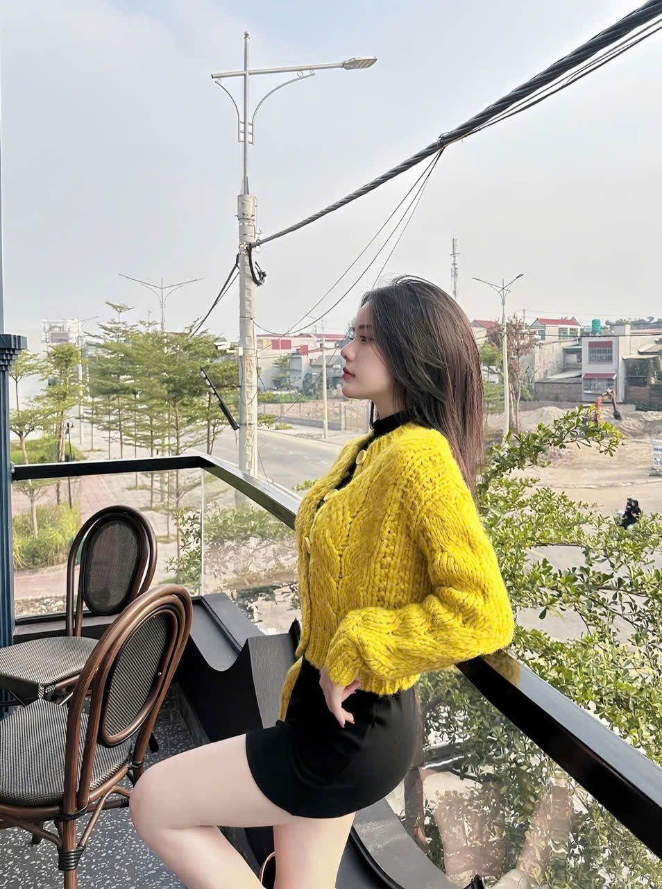 ANU326 - ÁO KHOÁC LEN QC VÀNG VẶN THỪNG